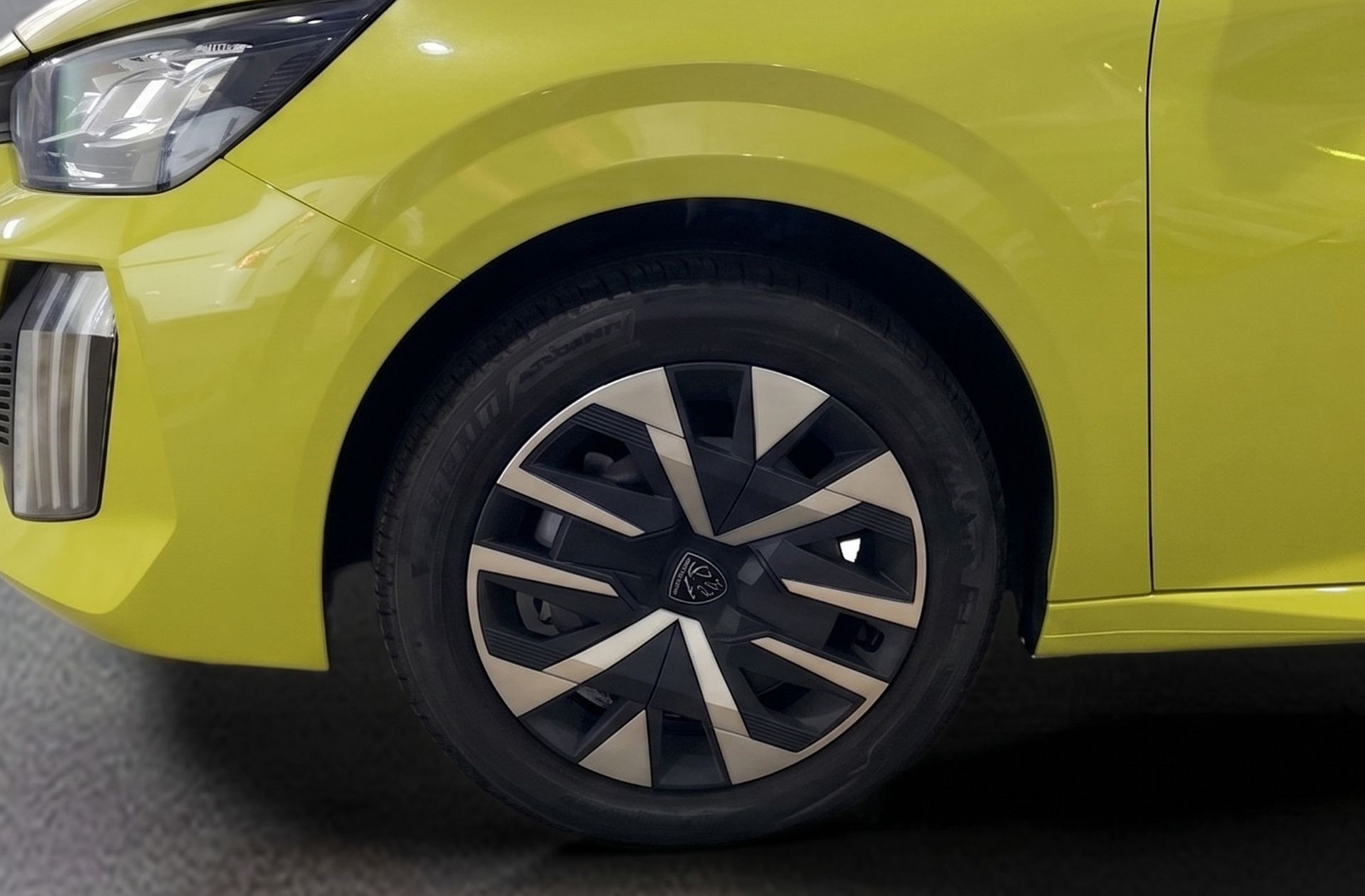 Peugeot 208 Style Hybrid 100 eDCS6 - foto 30