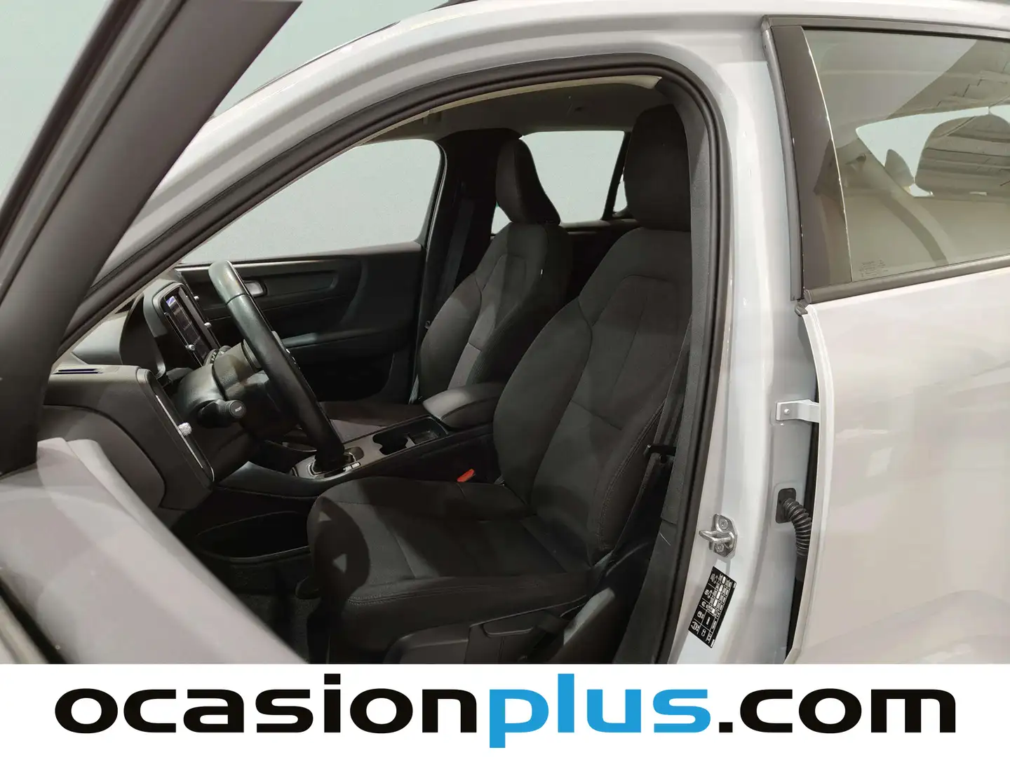 Foto Volvo XC40 Volvo XC40 T2 Momentum Core (129 CV)