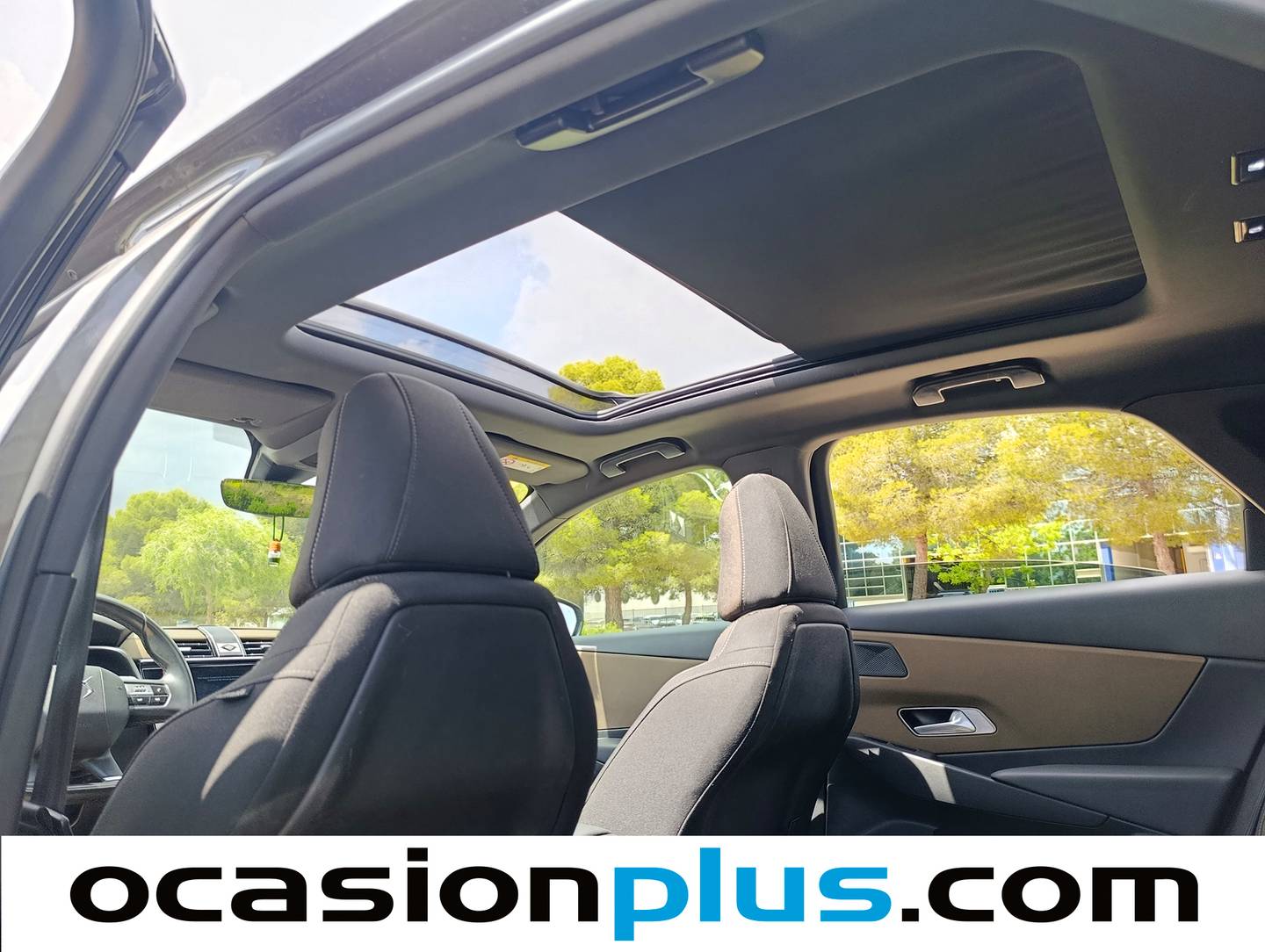 Extras y acabados del DS DS 7 Crossback DS DS7 Crossback BlueHDi 180 So Chic Auto (180 CV)