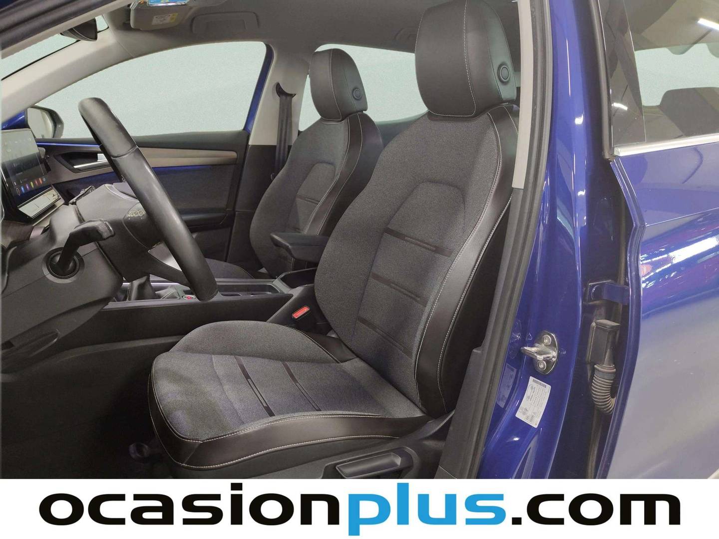 Foto asientos delanteros Seat León Seat León 1.5 TSI S&S Xcellence Launch Pack L (150 CV)