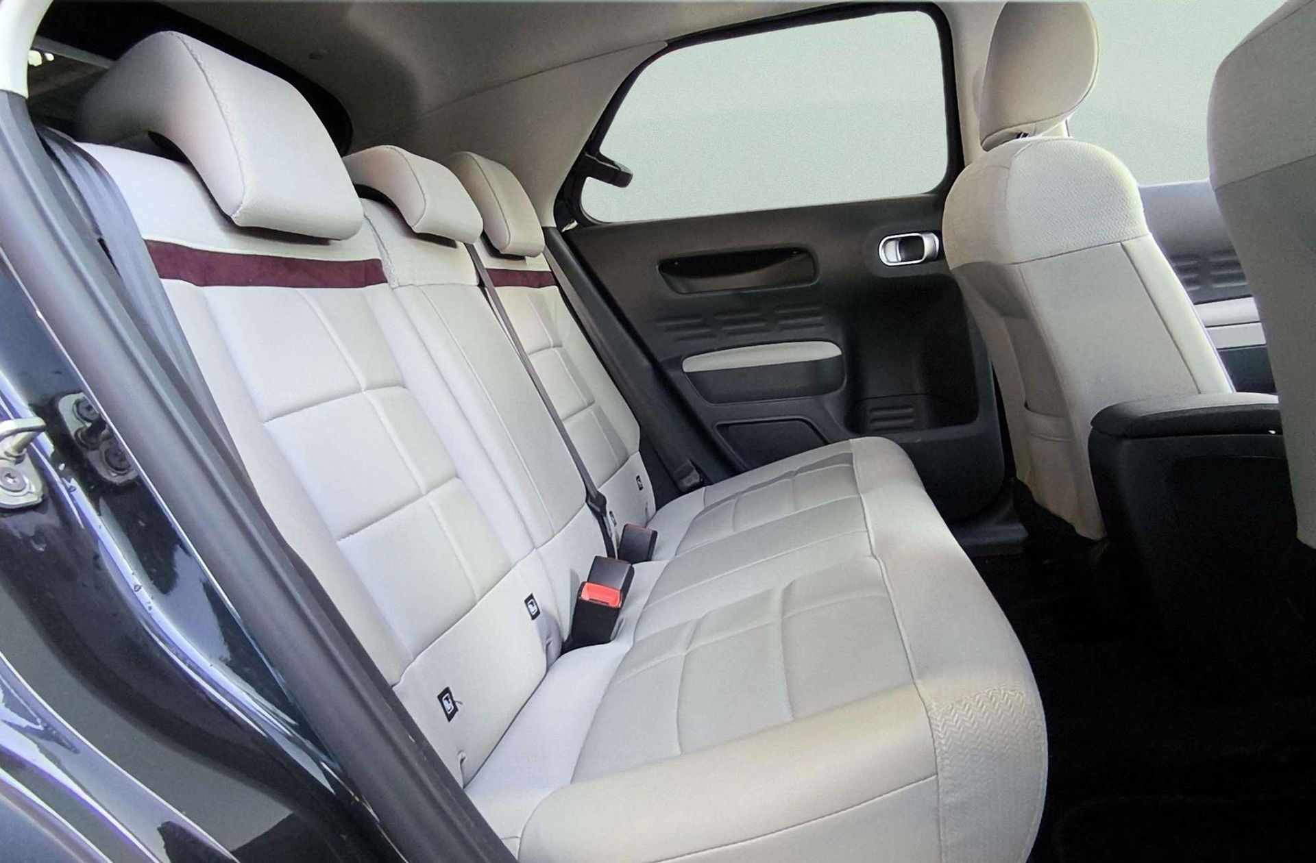 Citroën C4 Cactus PureTech 110 Shine - foto 18