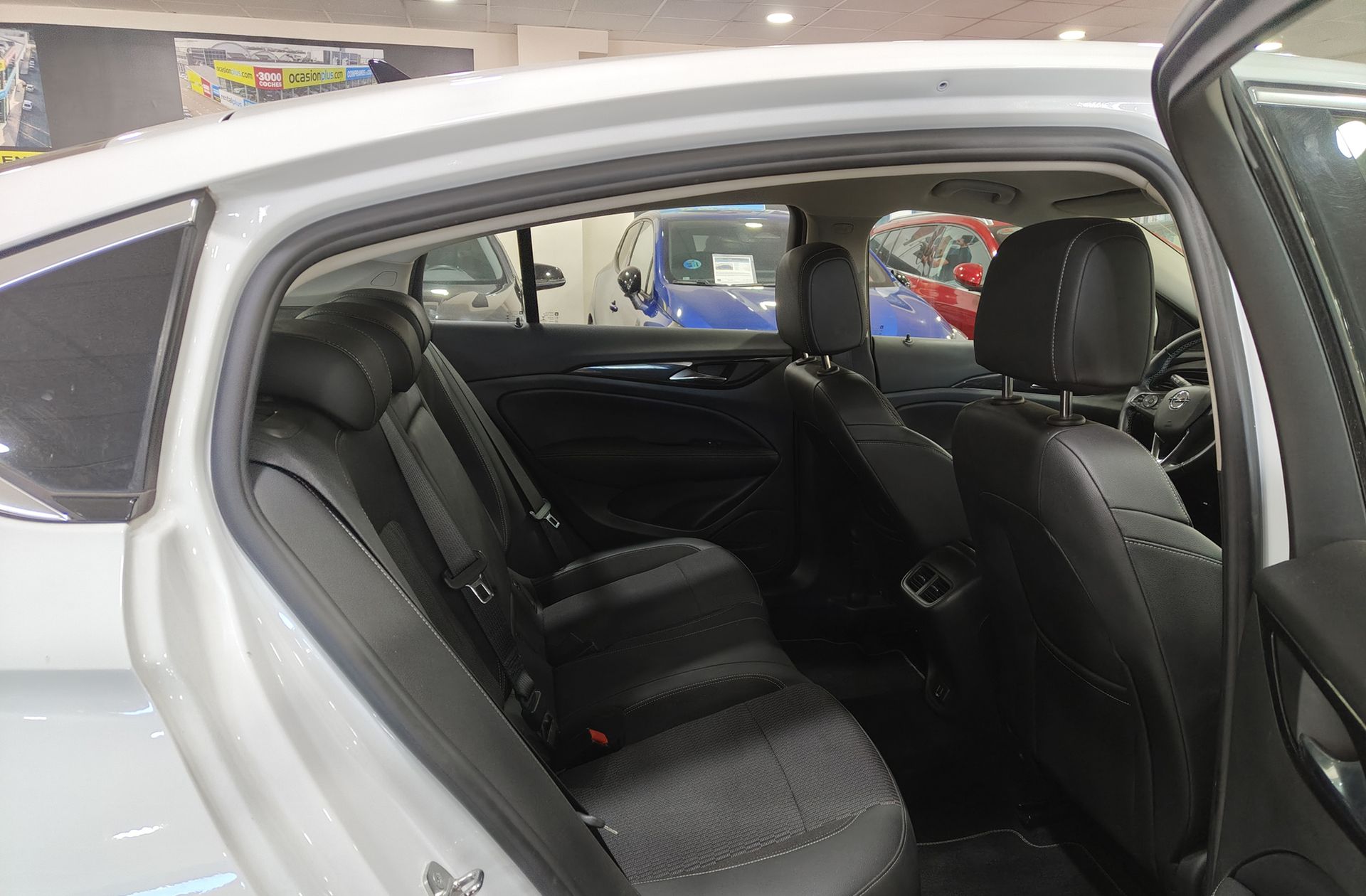 Opel Insignia 2.0T SHT Business Elegance AT9 - foto 16