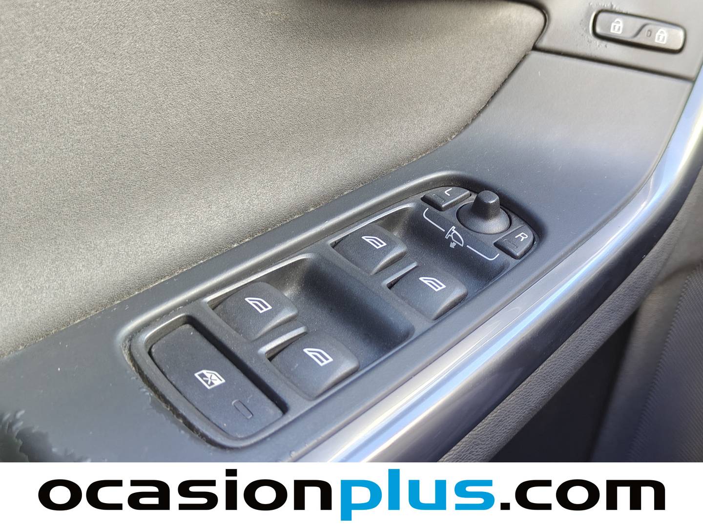 Foto Volvo S60 Volvo S60 D3 Momentum Auto (163 CV)