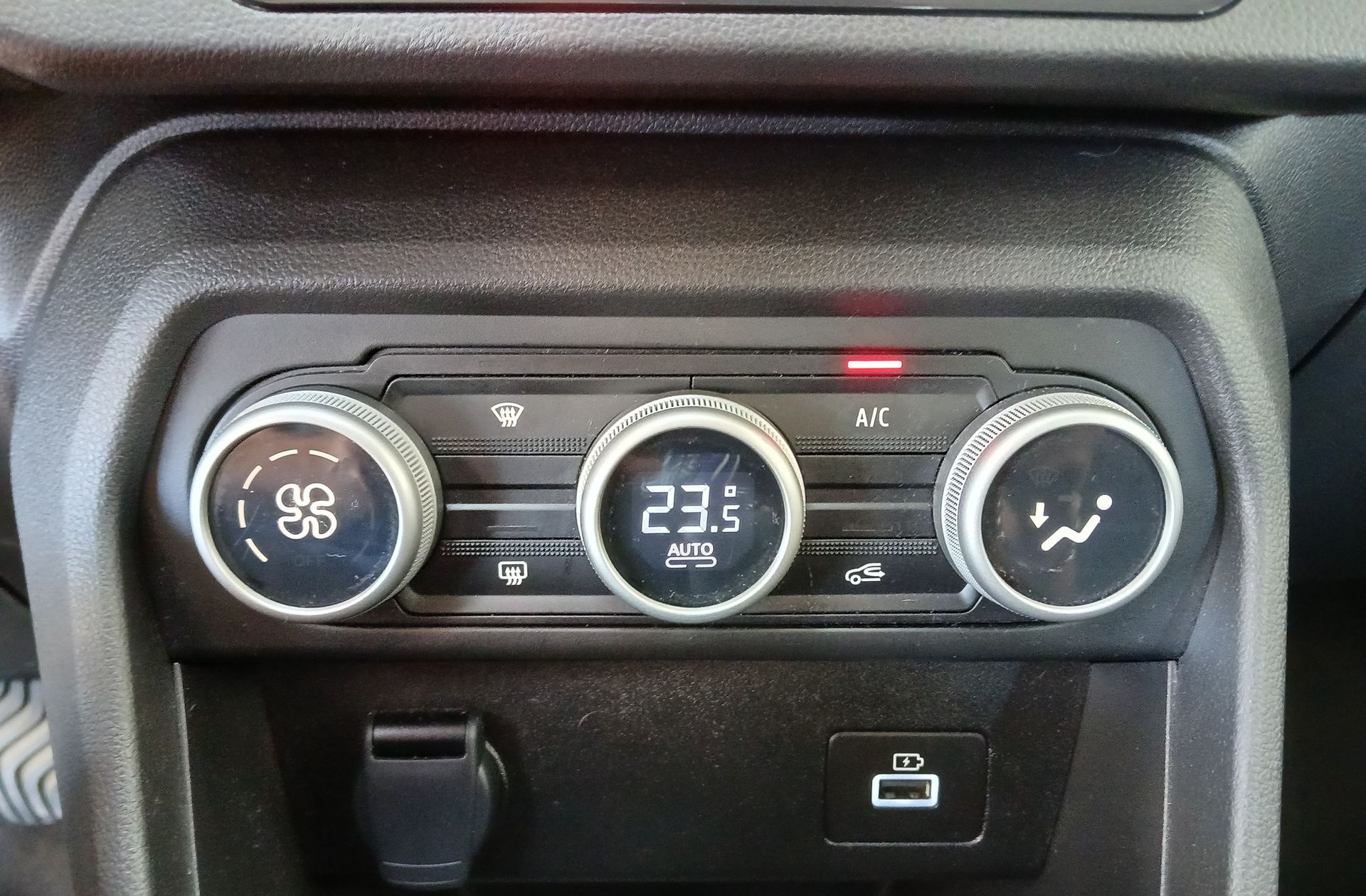 Dacia Sandero Stepway Expression TCe - foto 29