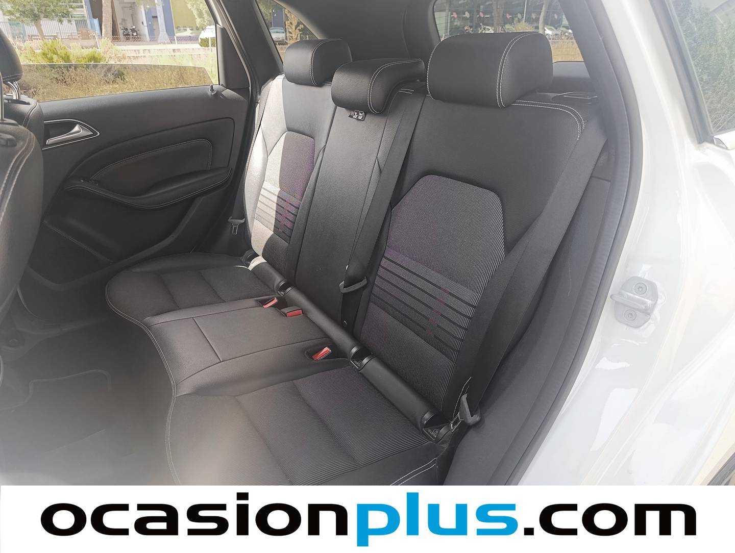 Foto asientos traseros Mercedes Clase B Mercedes Clase B 200 d (136 CV)