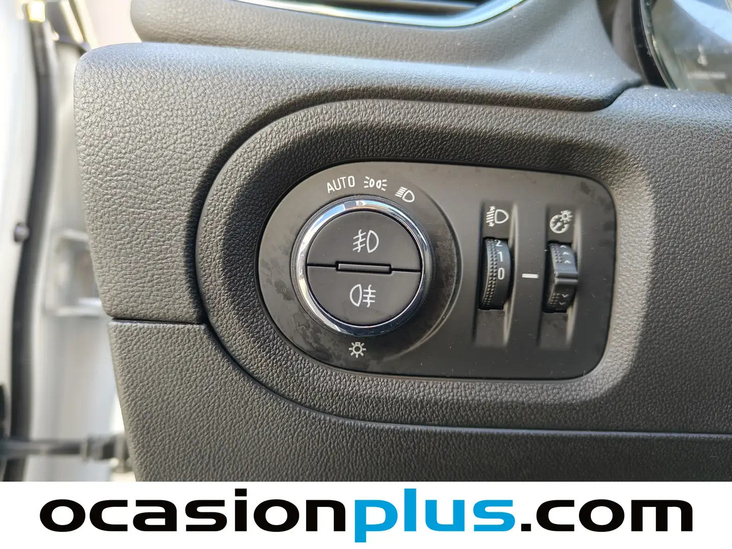 Foto Opel Grandland X Opel Grandland X 1.2 Turbo S&S Design Line (130 CV)