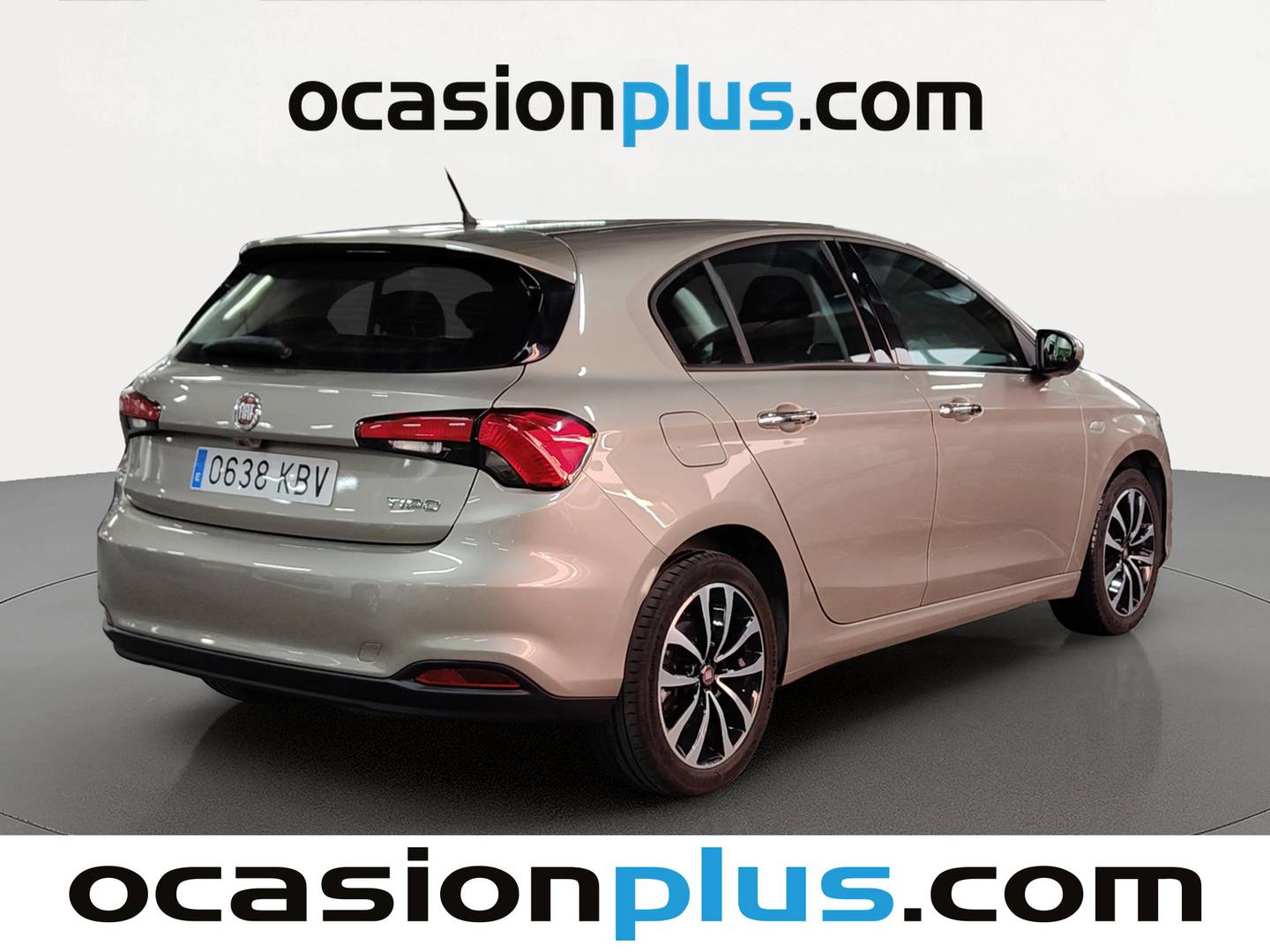 Foto trasera Fiat Tipo Fiat Tipo 1.4 T-Jet Gasolina/GLP Lounge  (120 CV) derecha