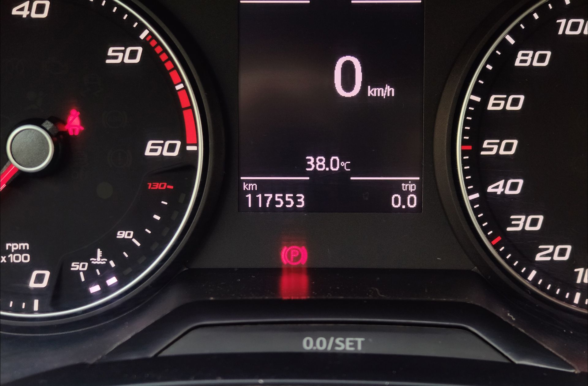 SEAT Arona 1.6 TDI Ecomotive FR - foto 10
