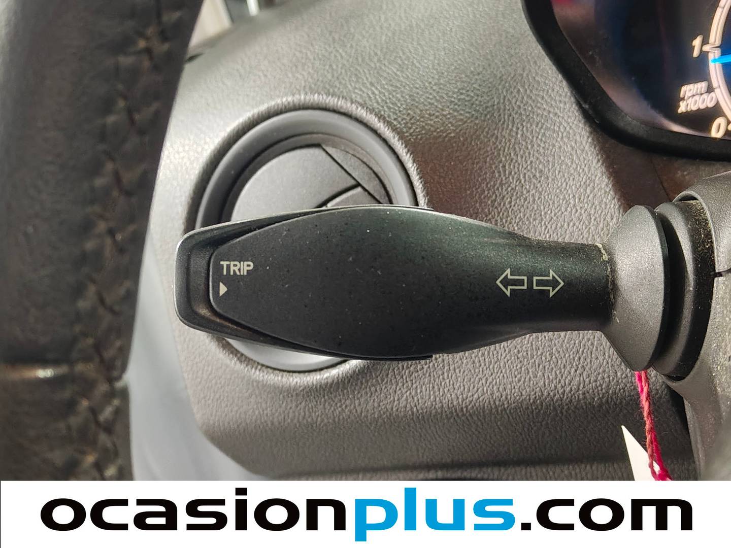 Equipamiento del Ford Transit Courier Ford Transit Courier 1.6 TDCI Ambiente (95 CV) Isotermo