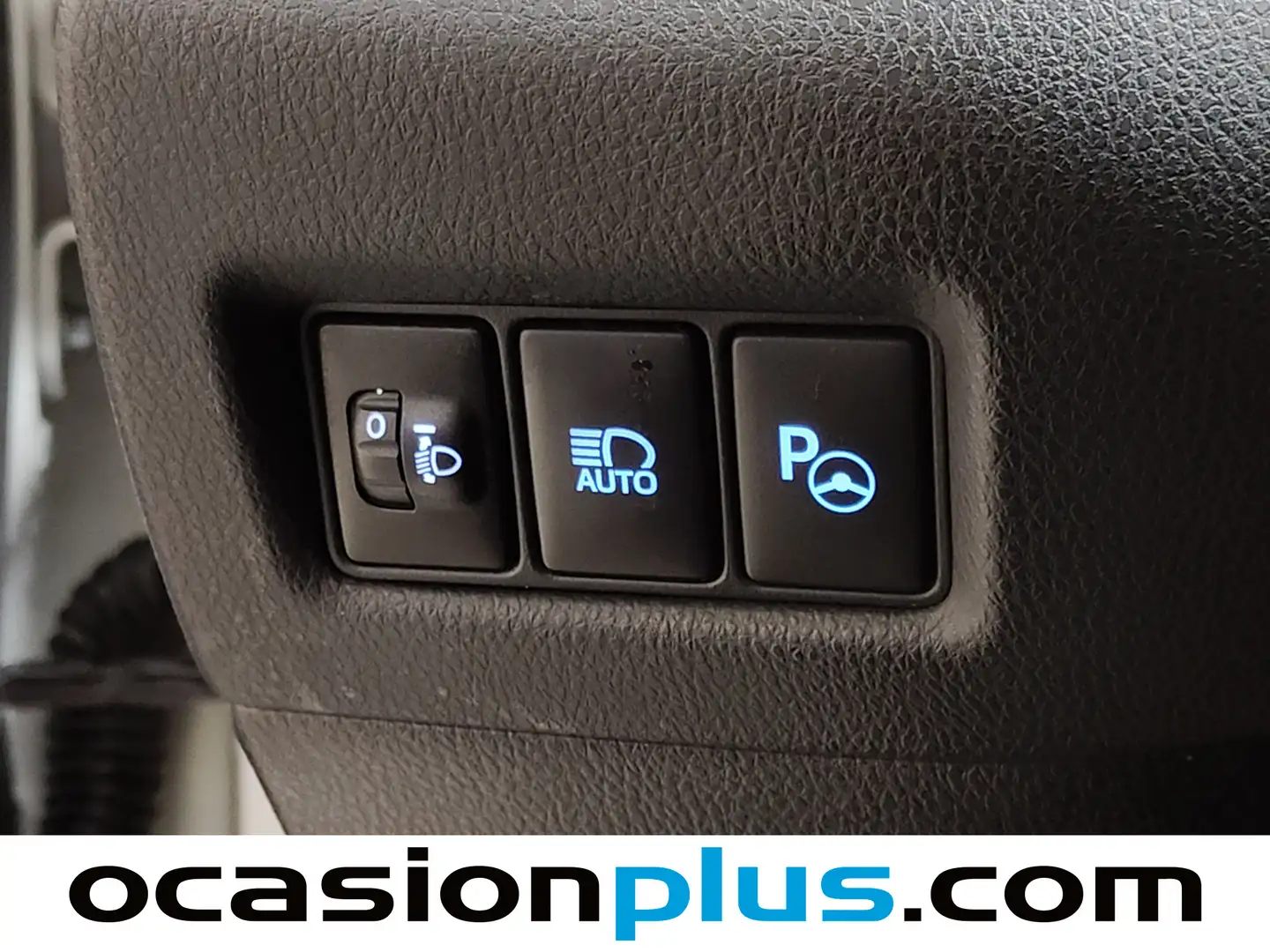 Foto Toyota C-HR Toyota C-HR 1.8 125H Advance (122 CV)