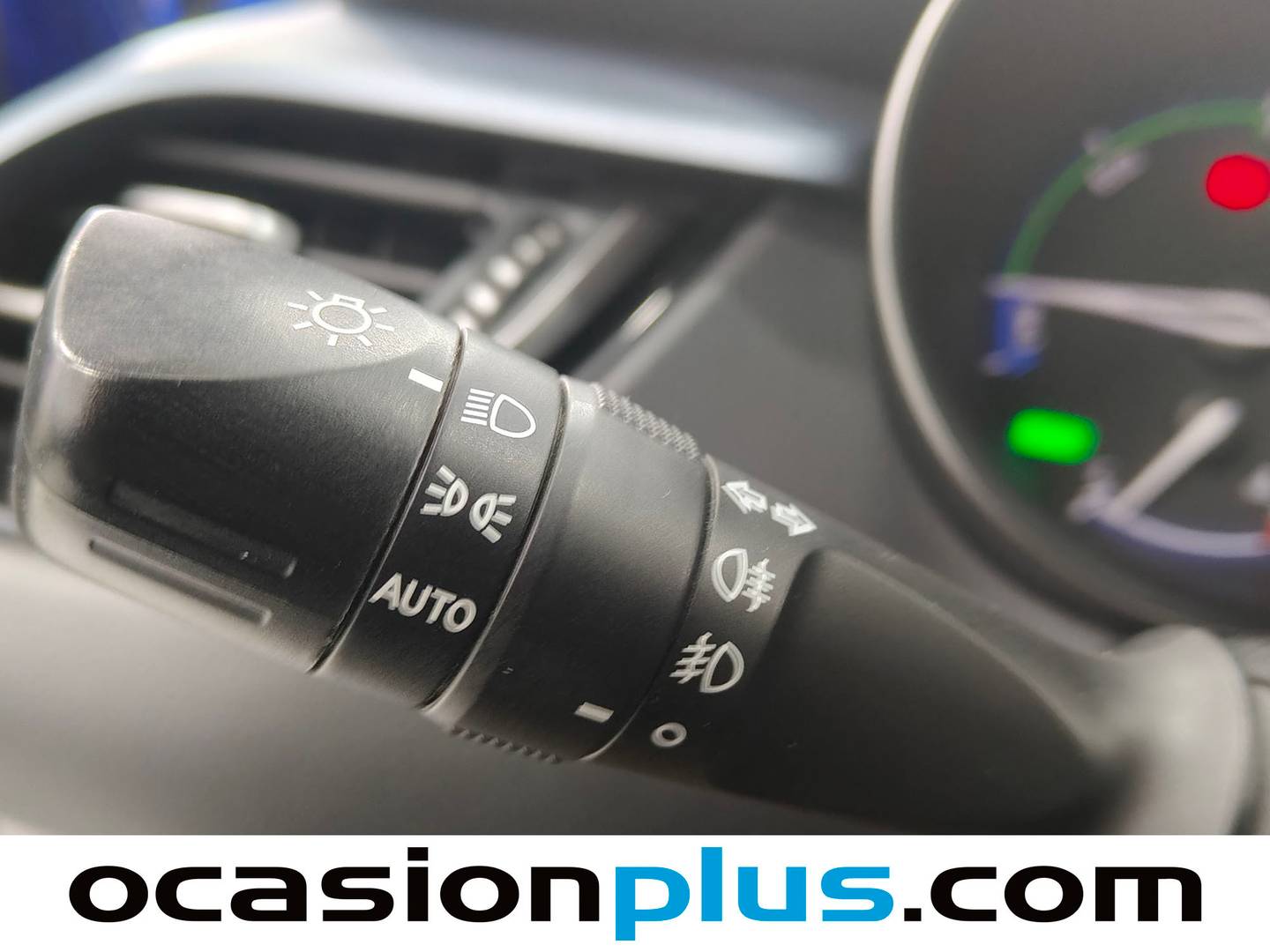 Equipamiento del Toyota C-HR Toyota C-HR 180H Advance Luxury (184 CV)