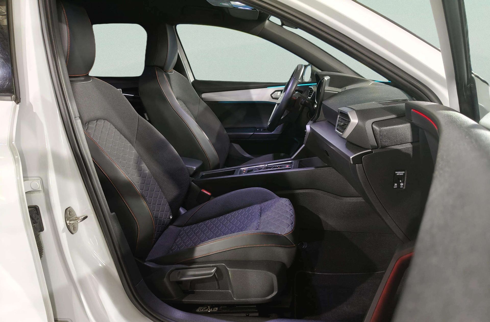 SEAT León 1.5 eTSI FR Special Edition Vision DSG - foto 25