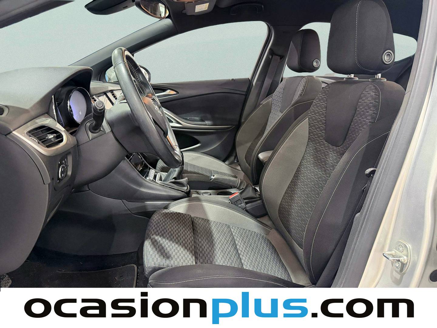Foto asientos delanteros Opel Astra Opel Astra 1.2T SHL (110CV) Edition