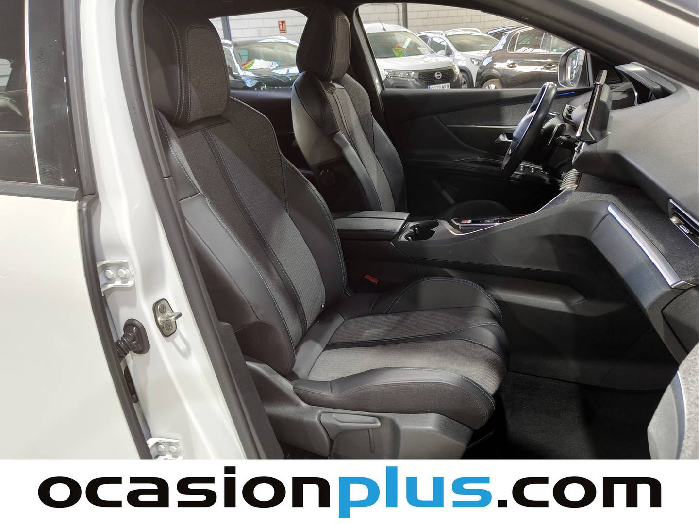 Peugeot 3008 Hybrid Peugeot 3008 Hybrid 300 Allure Pack e-EAT8  (300 CV) 2023