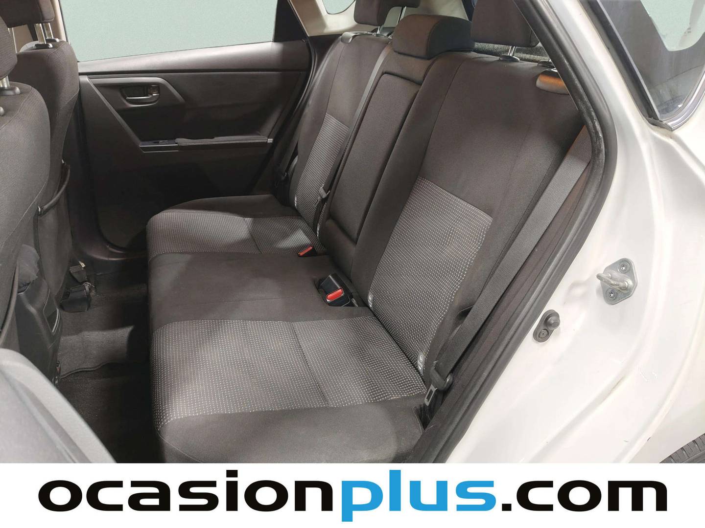 Foto asientos traseros Toyota Auris Toyota Auris 130 Active (132 CV)