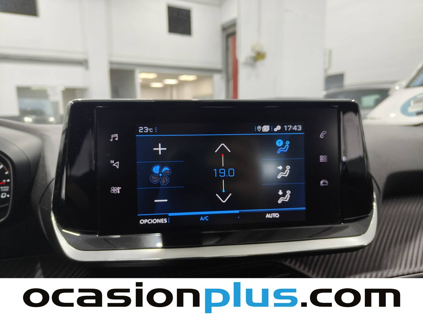 Foto Peugeot 2008 Peugeot 2008 PureTech 100 S&S Allure (100 CV)