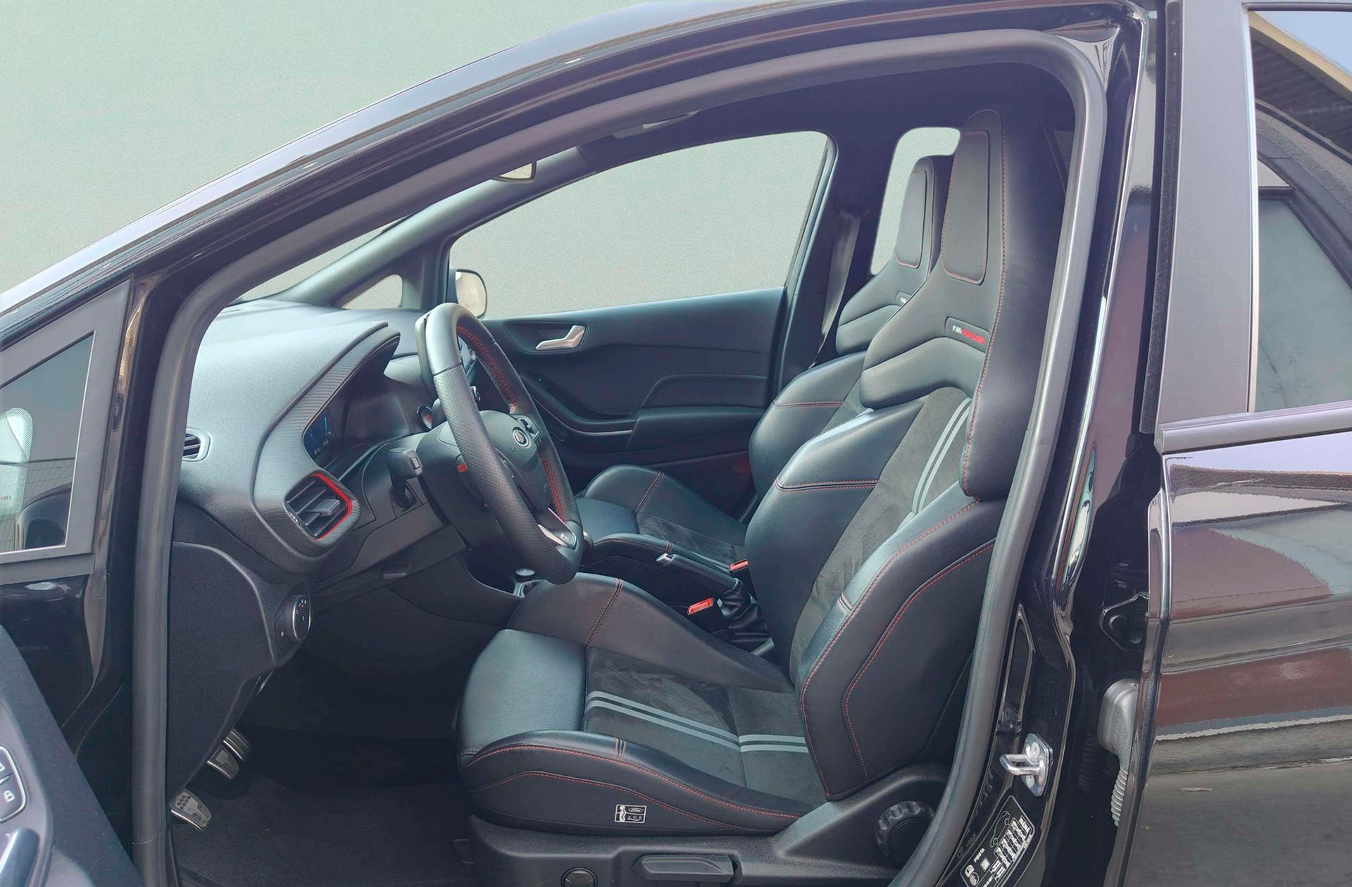 Ford Fiesta 1.5 EcoBoost ST - foto 13