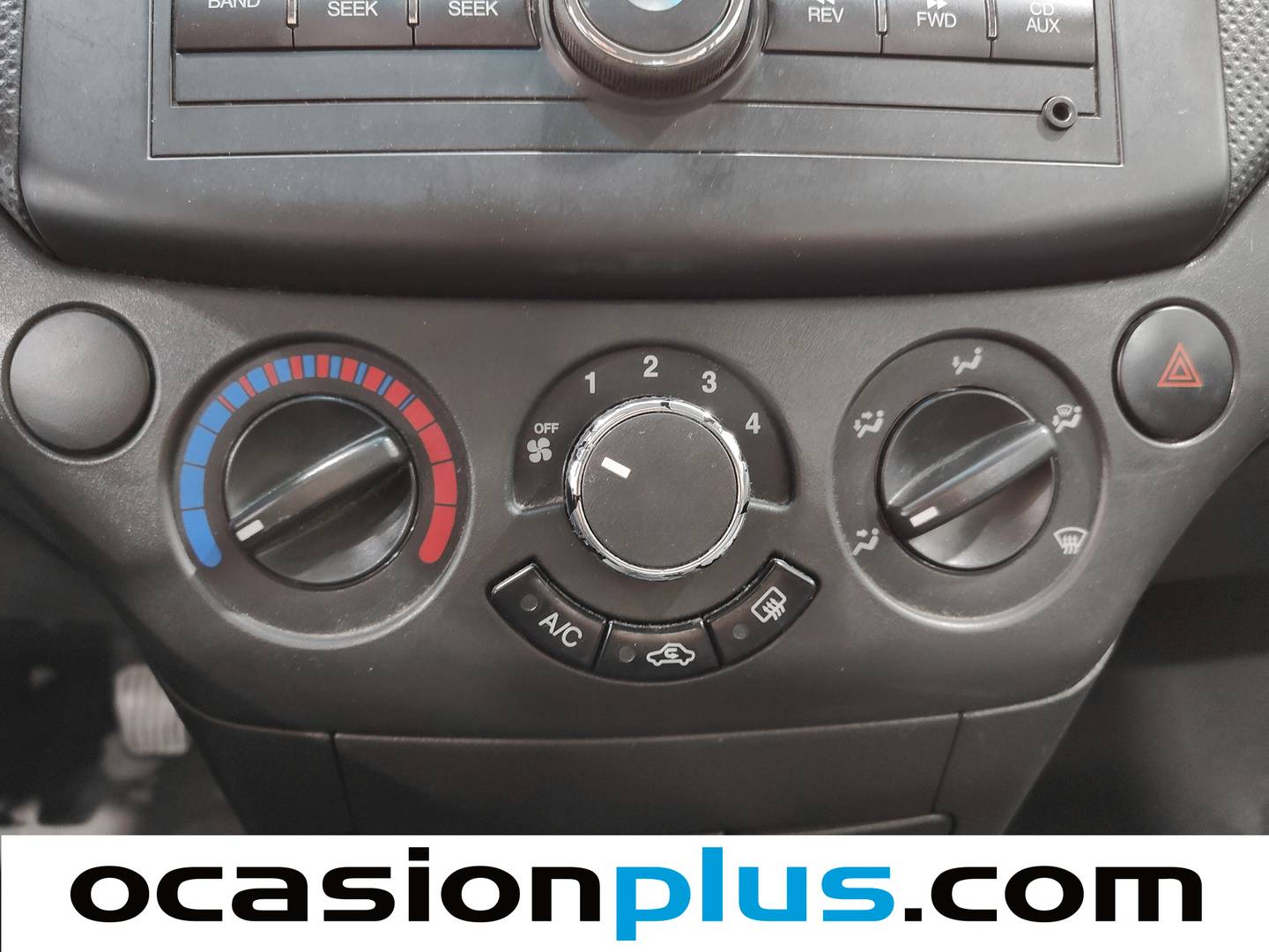 Extras y acabados del Chevrolet Aveo Chevrolet Aveo 1.2 16v LS (84 CV)