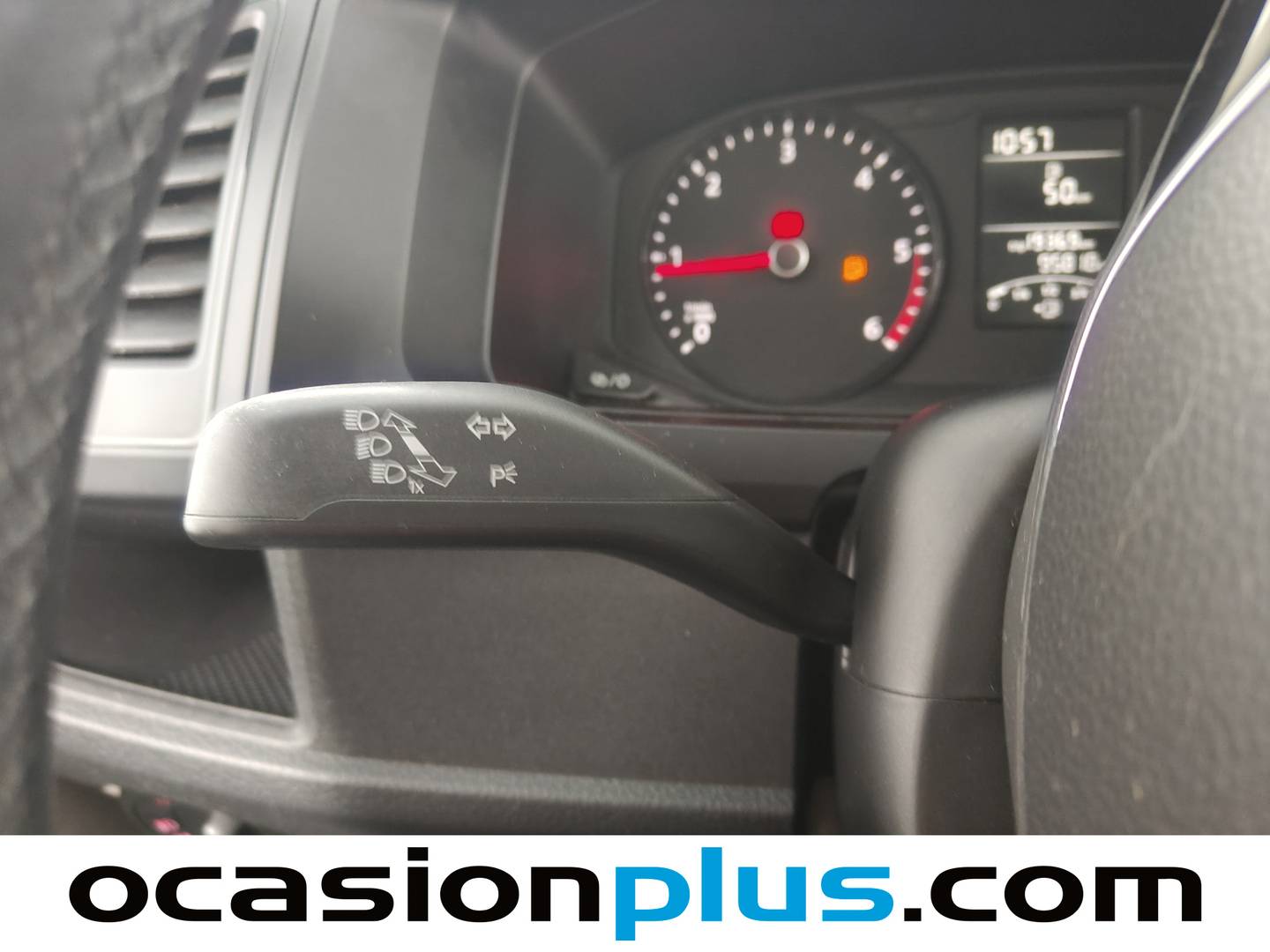 Volkswagen Caravelle Volkswagen Caravelle Trendline Batalla Corta 2.0 TDI BMT Camperizada (102 CV) manual