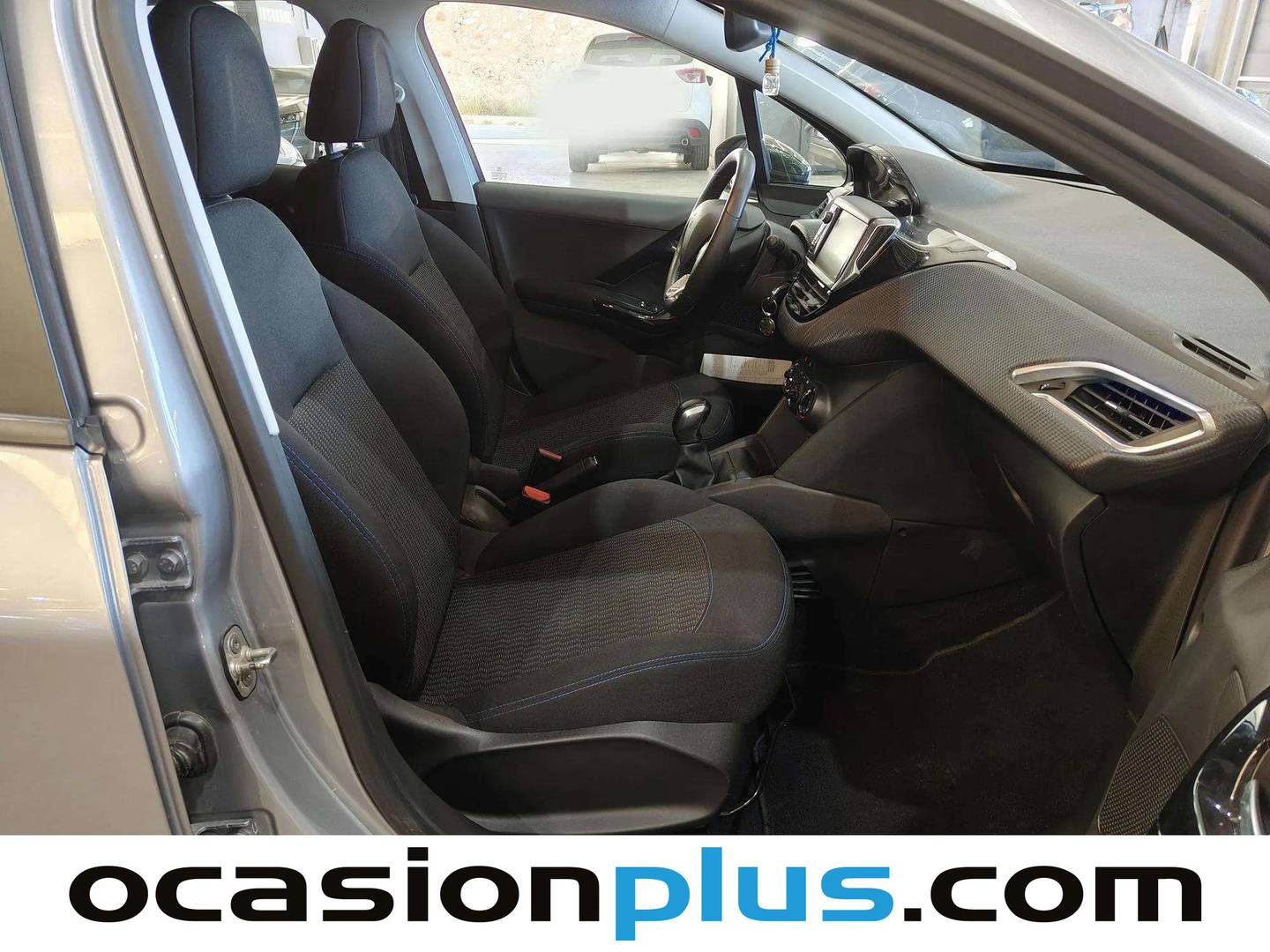 Peugeot 208 Peugeot 208 PureTech Signature (82 CV) km 0