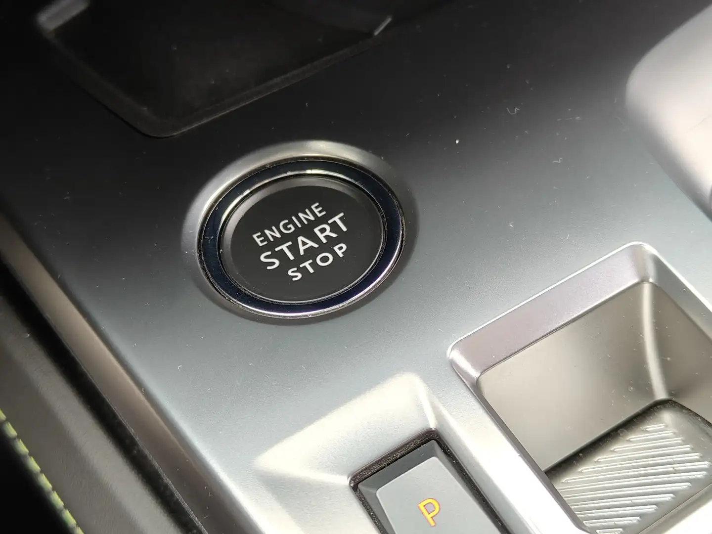 Foto Peugeot 408 Peugeot 408 GT Puretech EAT8 (130 CV)