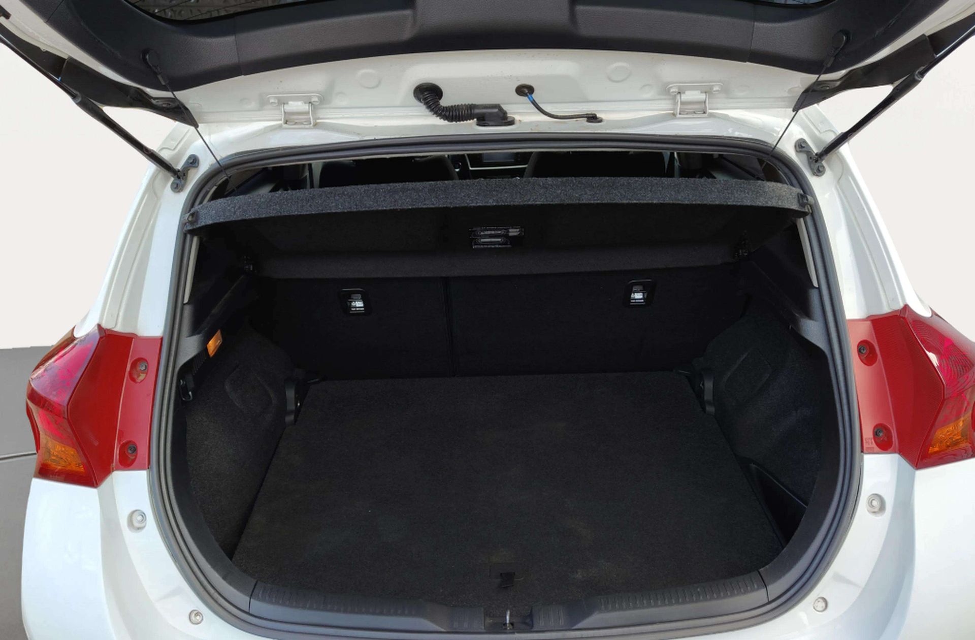 Toyota Auris 90D Active - foto 13