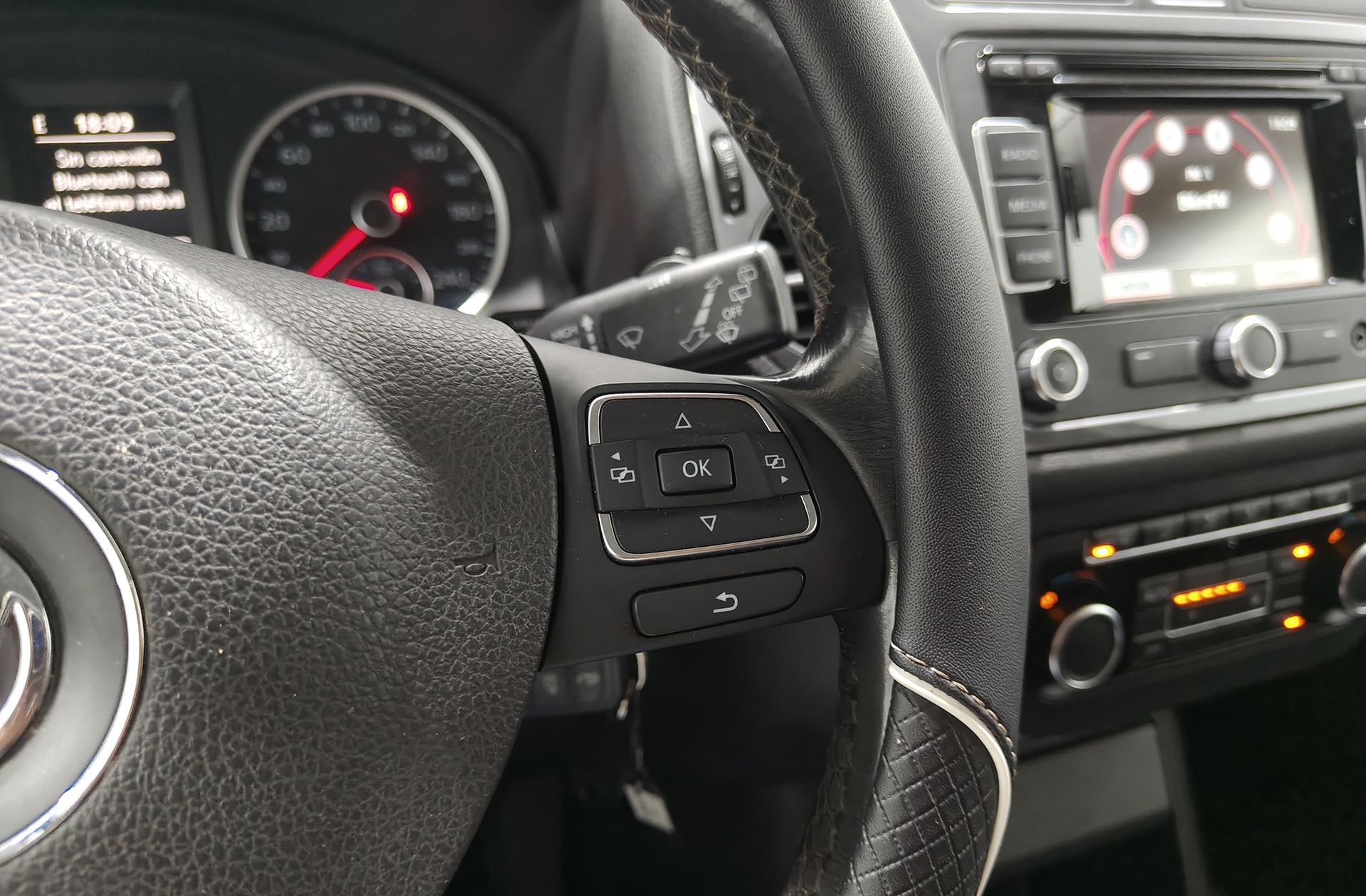 Volkswagen Tiguan T1 2.0 TDI BMT - foto 23