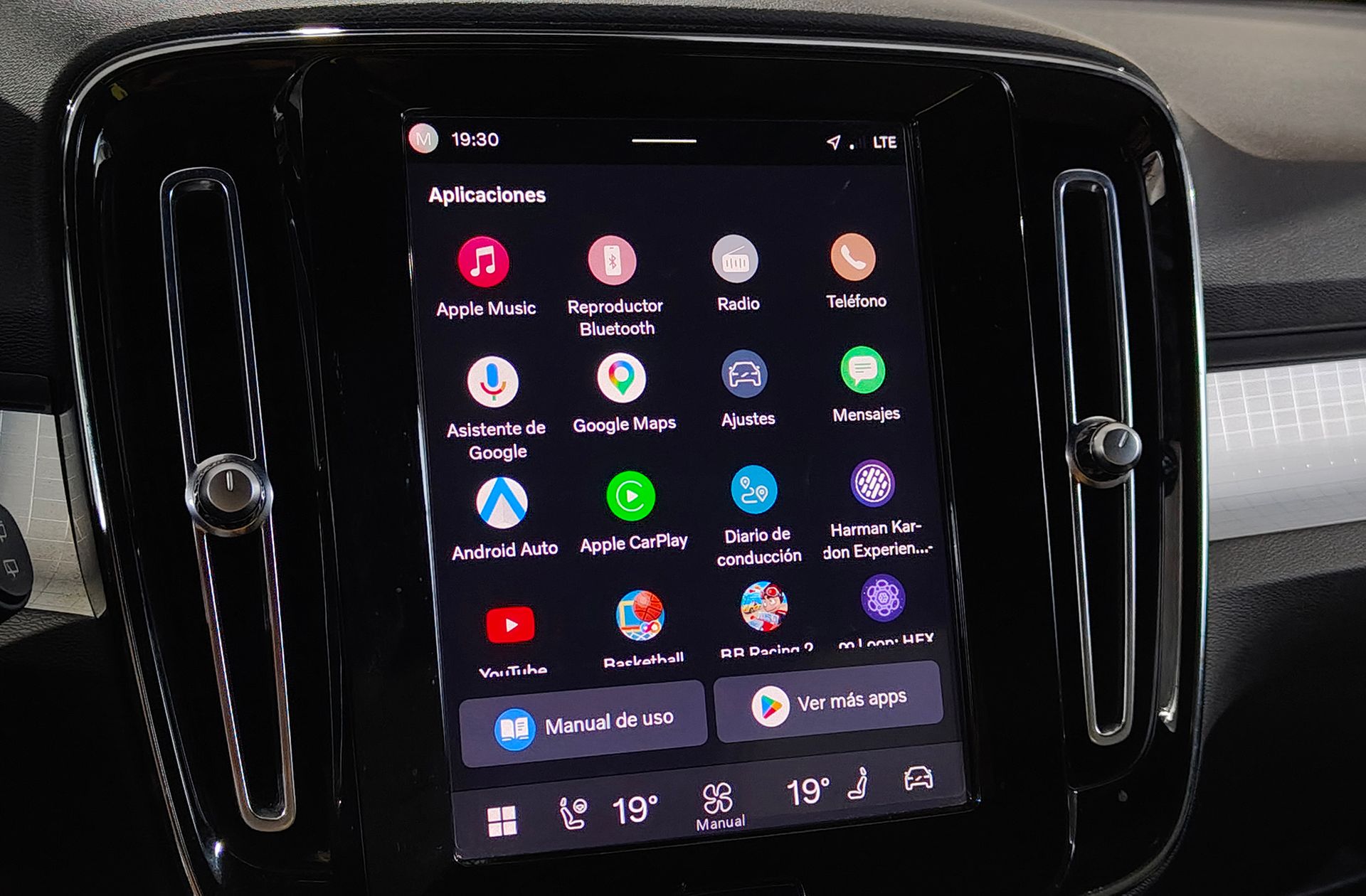 Volvo XC40 B3 Gasolina Mild hybrid Plus Dark - foto 9