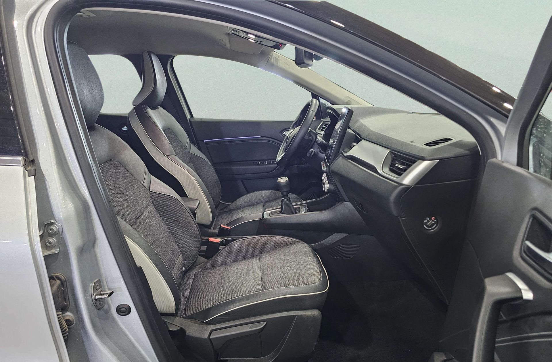 Renault Captur Techno TCe - foto 22