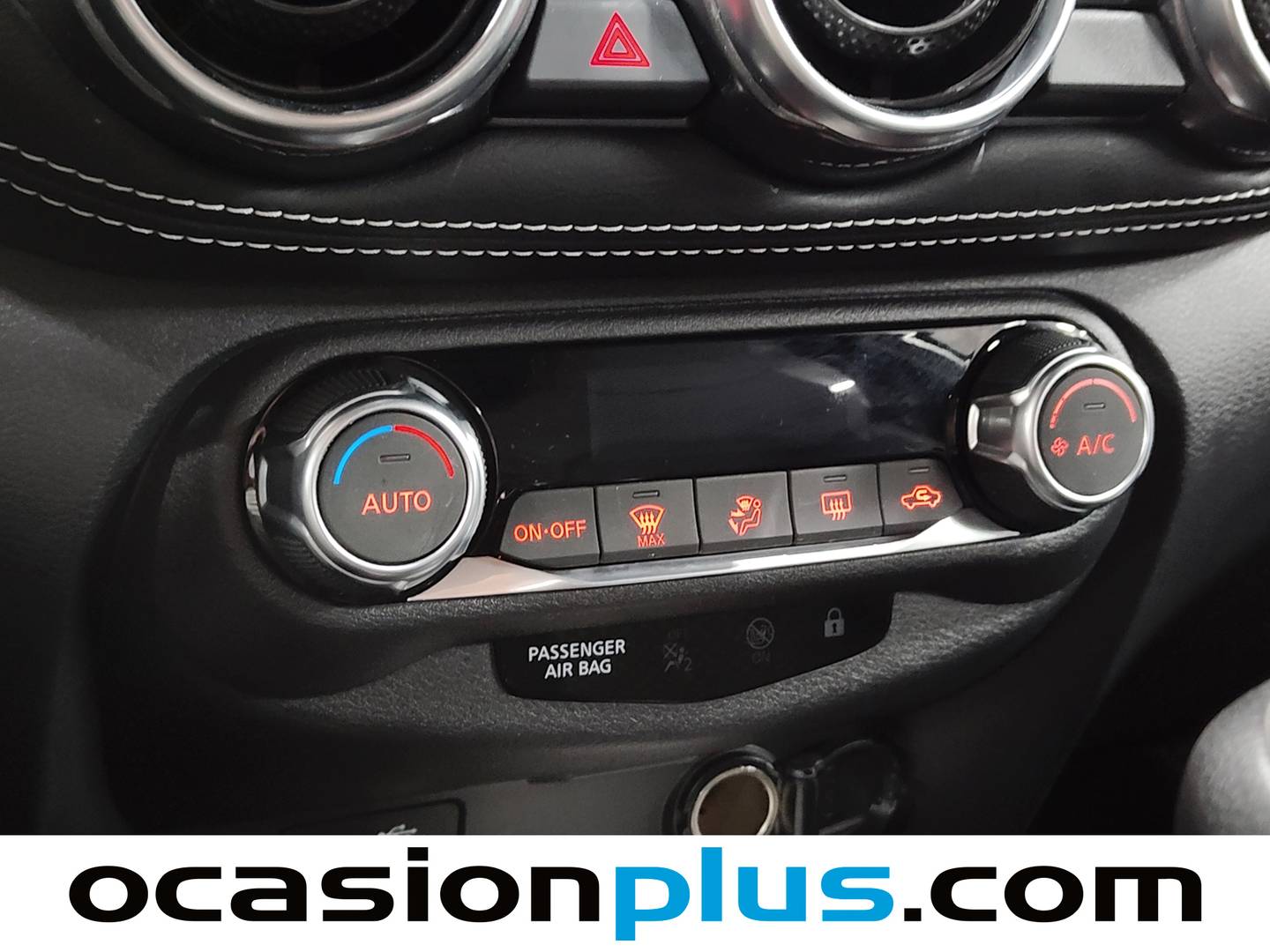 Foto Nissan JUKE Nissan Juke DIG-T N-Design Black (114 CV)