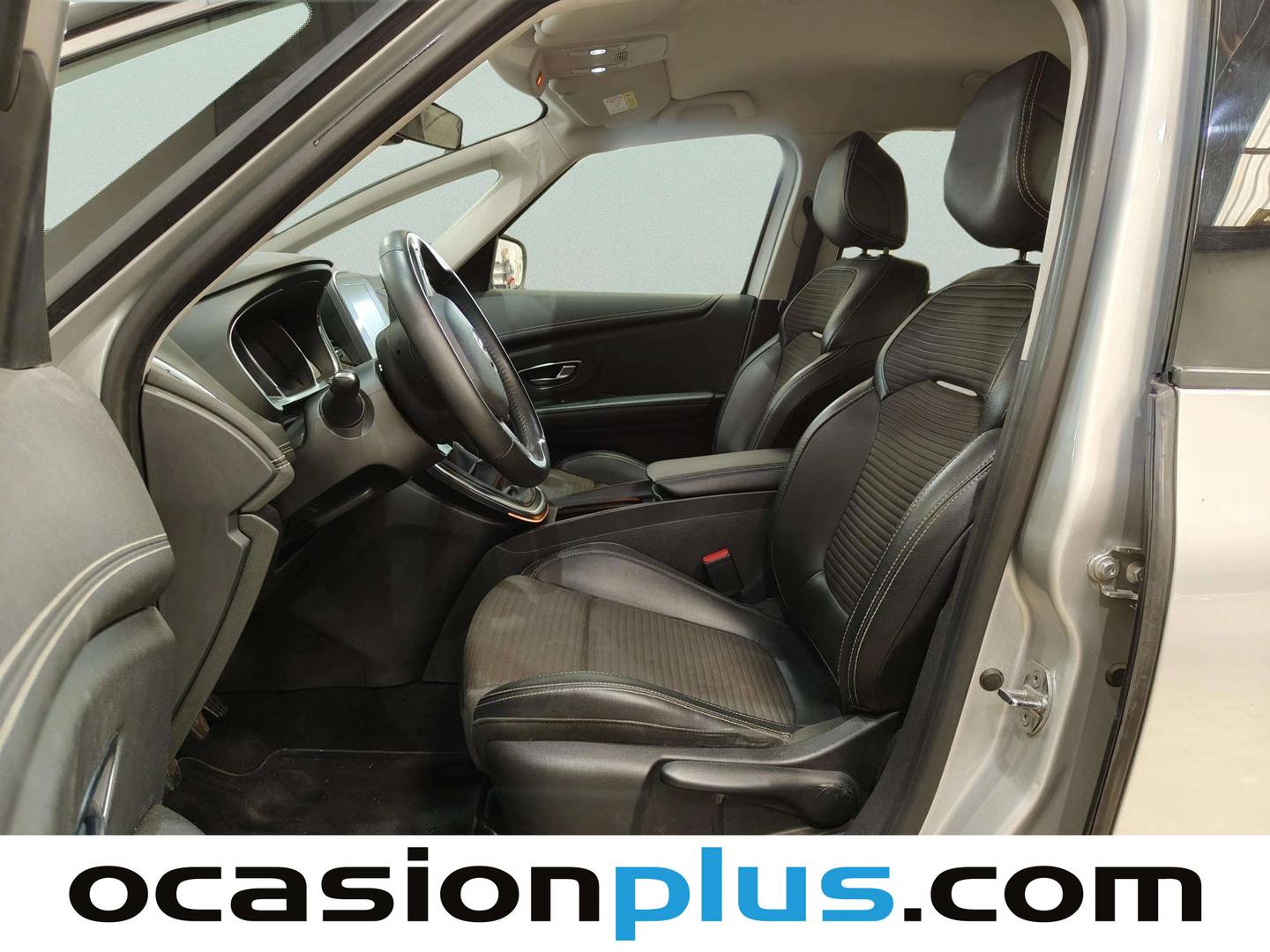 Foto asientos delanteros Renault Grand Scénic Renault Grand Scenic Zen Energy TCe (160 CV) 7 Plazas
