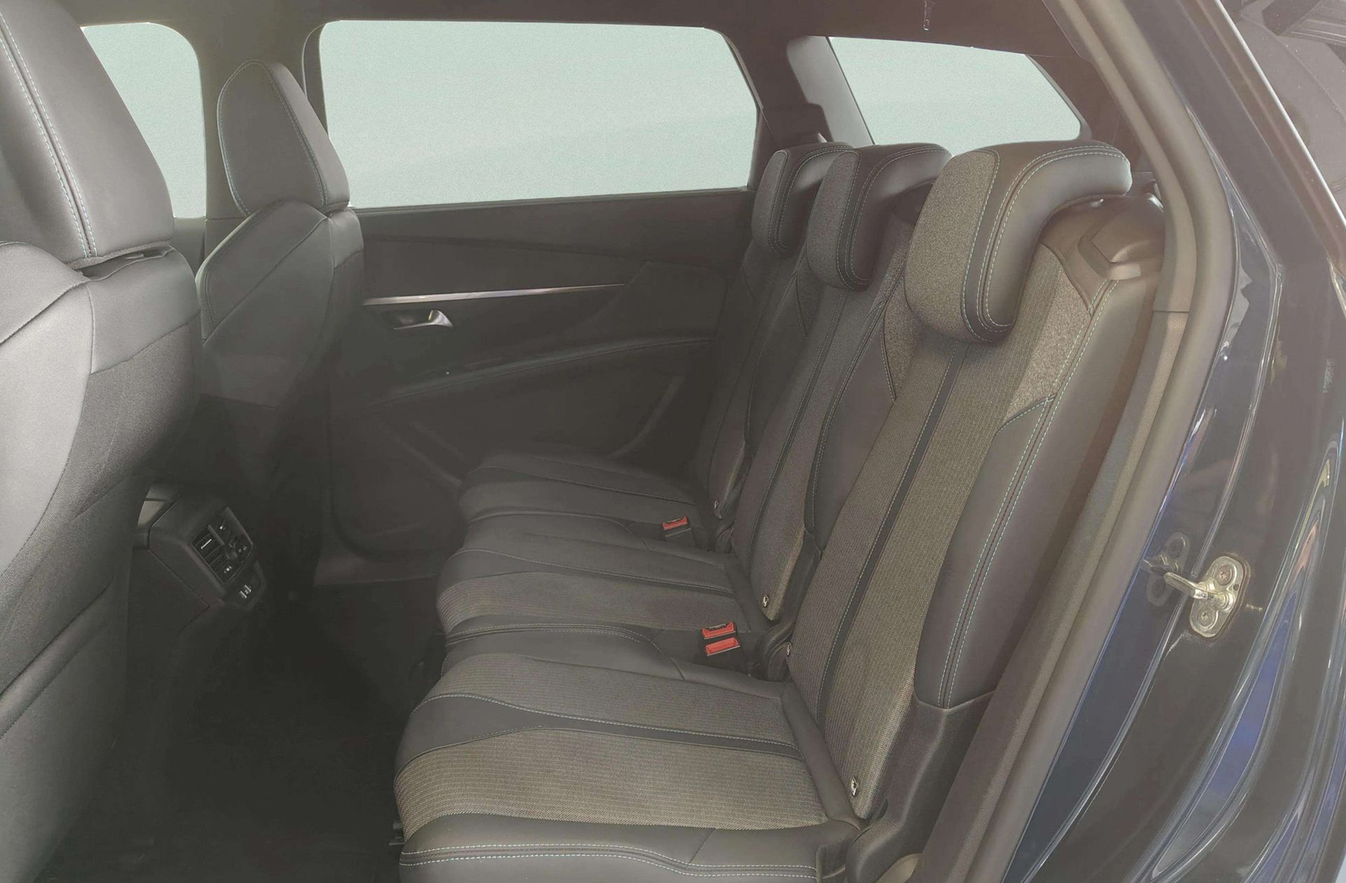Peugeot 5008 1.2 Allure Pack eDCS6 7 plazas - foto 13