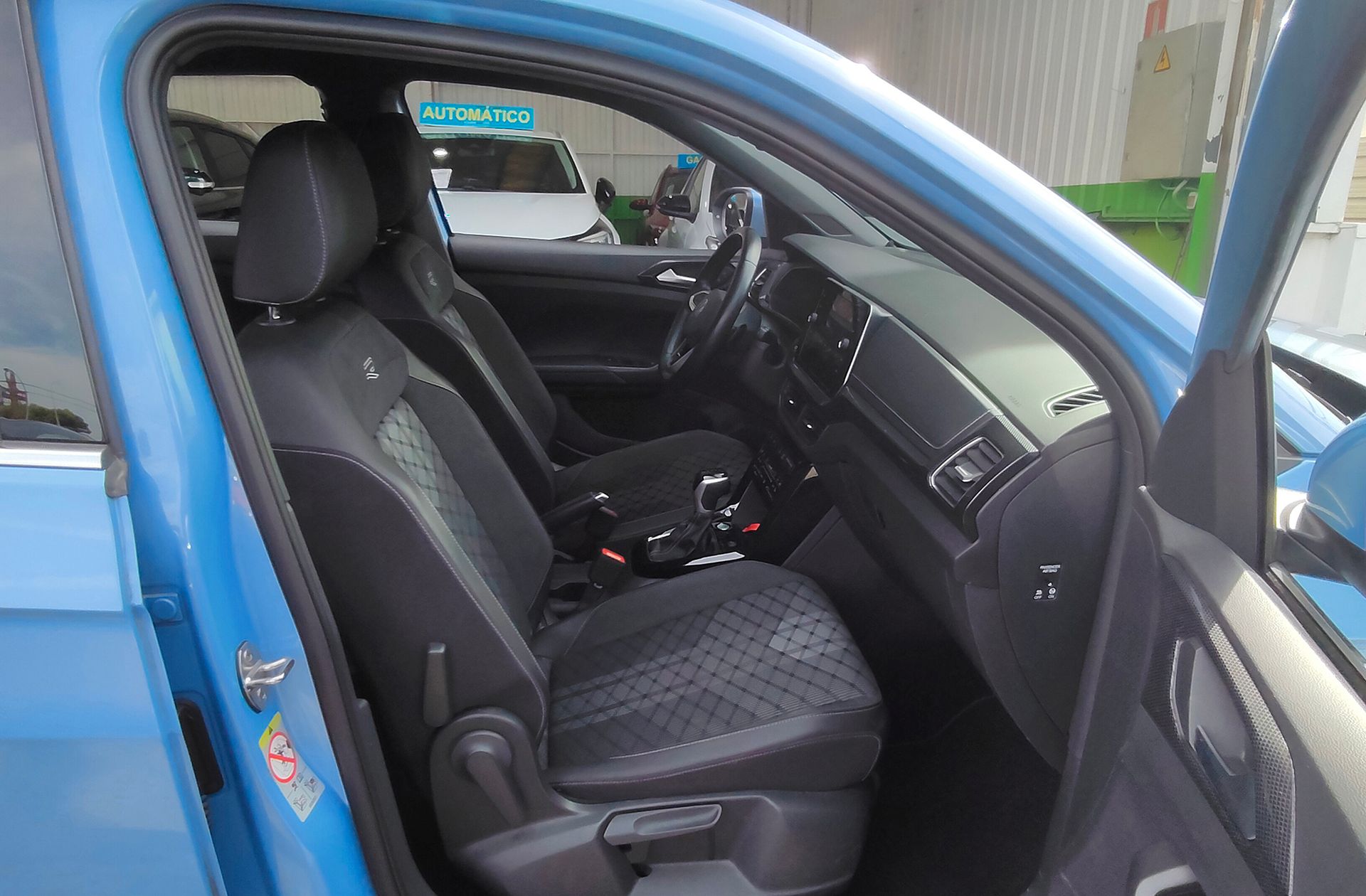 Volkswagen T-Cross R-Line 1.5 TSI DSG - foto 18