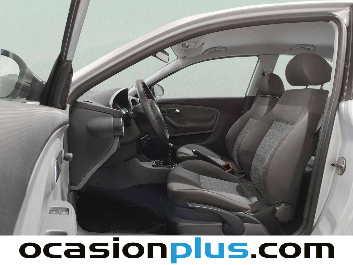 Foto asientos delanteros Seat Ibiza Seat Ibiza 1.4 16v Reference (85 CV)