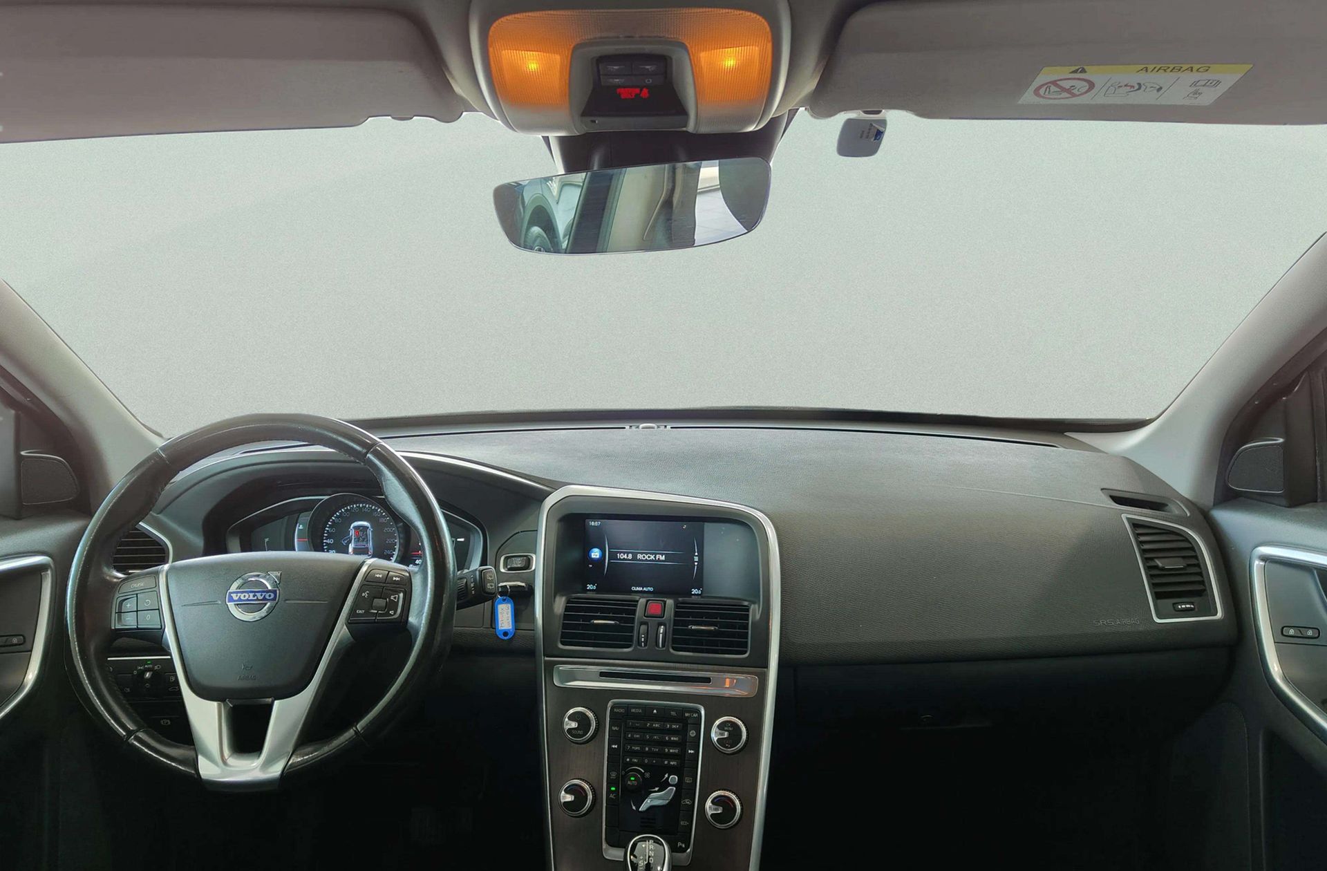 Volvo XC60 D4 Momentum - foto 6