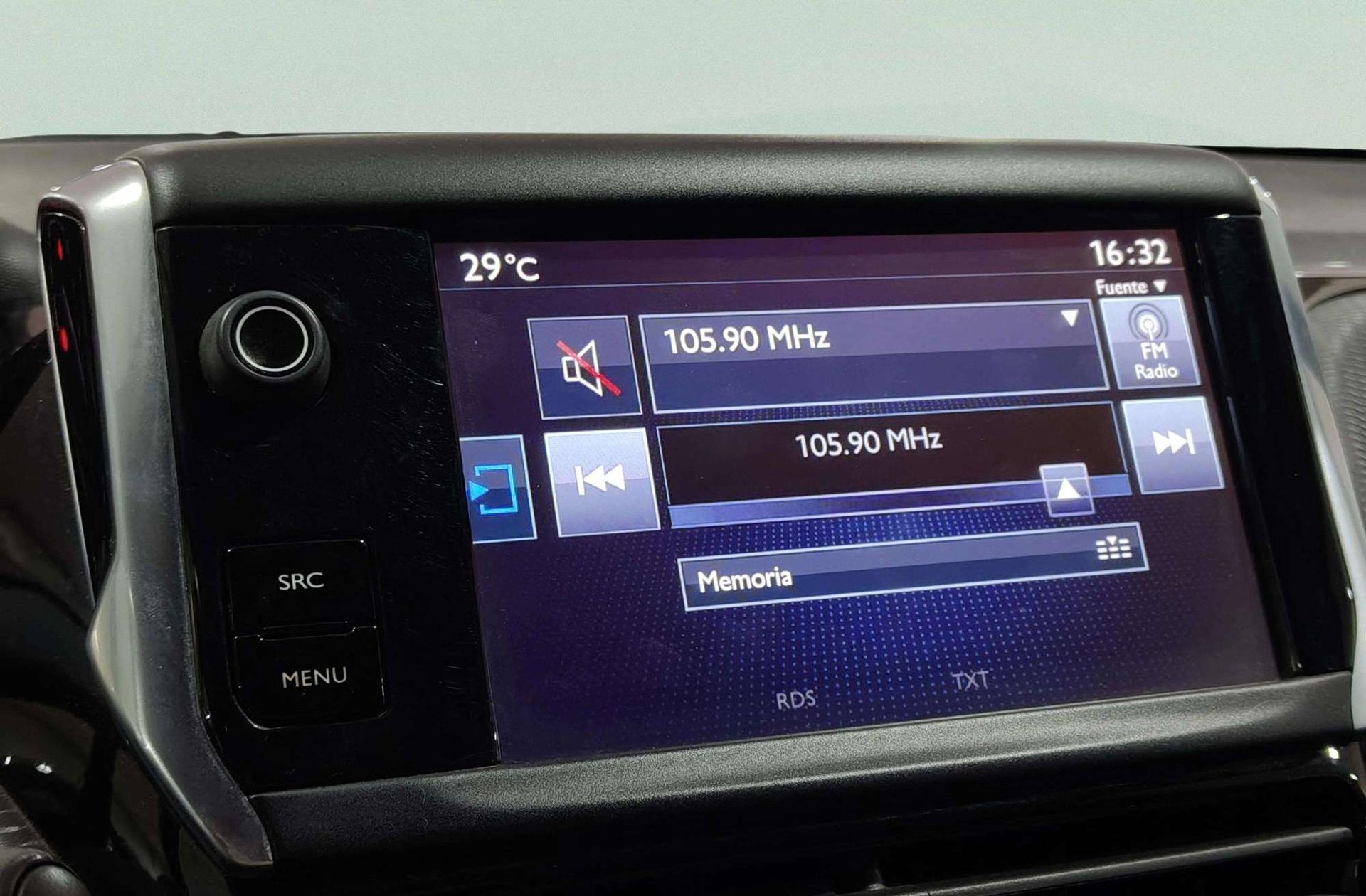 Peugeot 208 BlueHDi 100 Style - foto 28