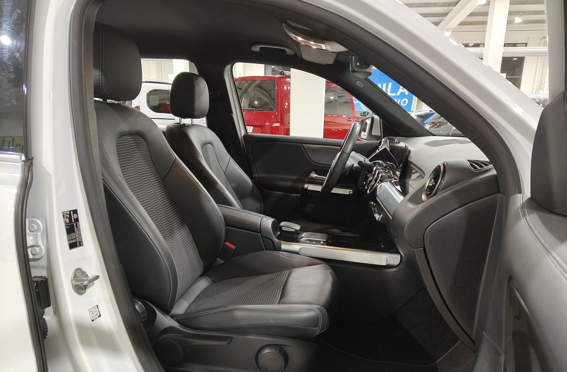 Mercedes-Benz GLB 220 D 4MATIC - foto 14
