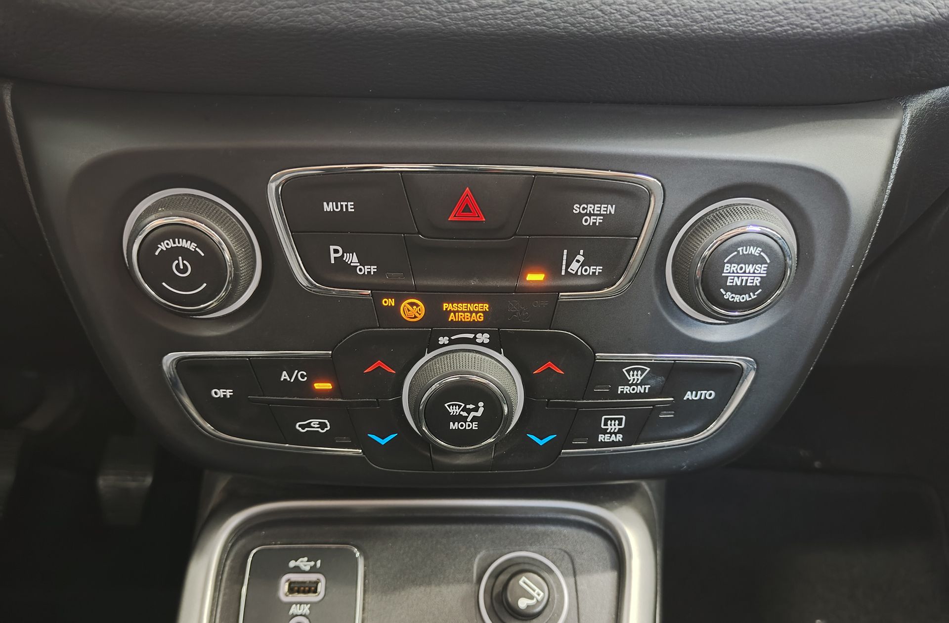 Jeep Compass 1.4 MultiAir Longitude 4x2 - foto 26