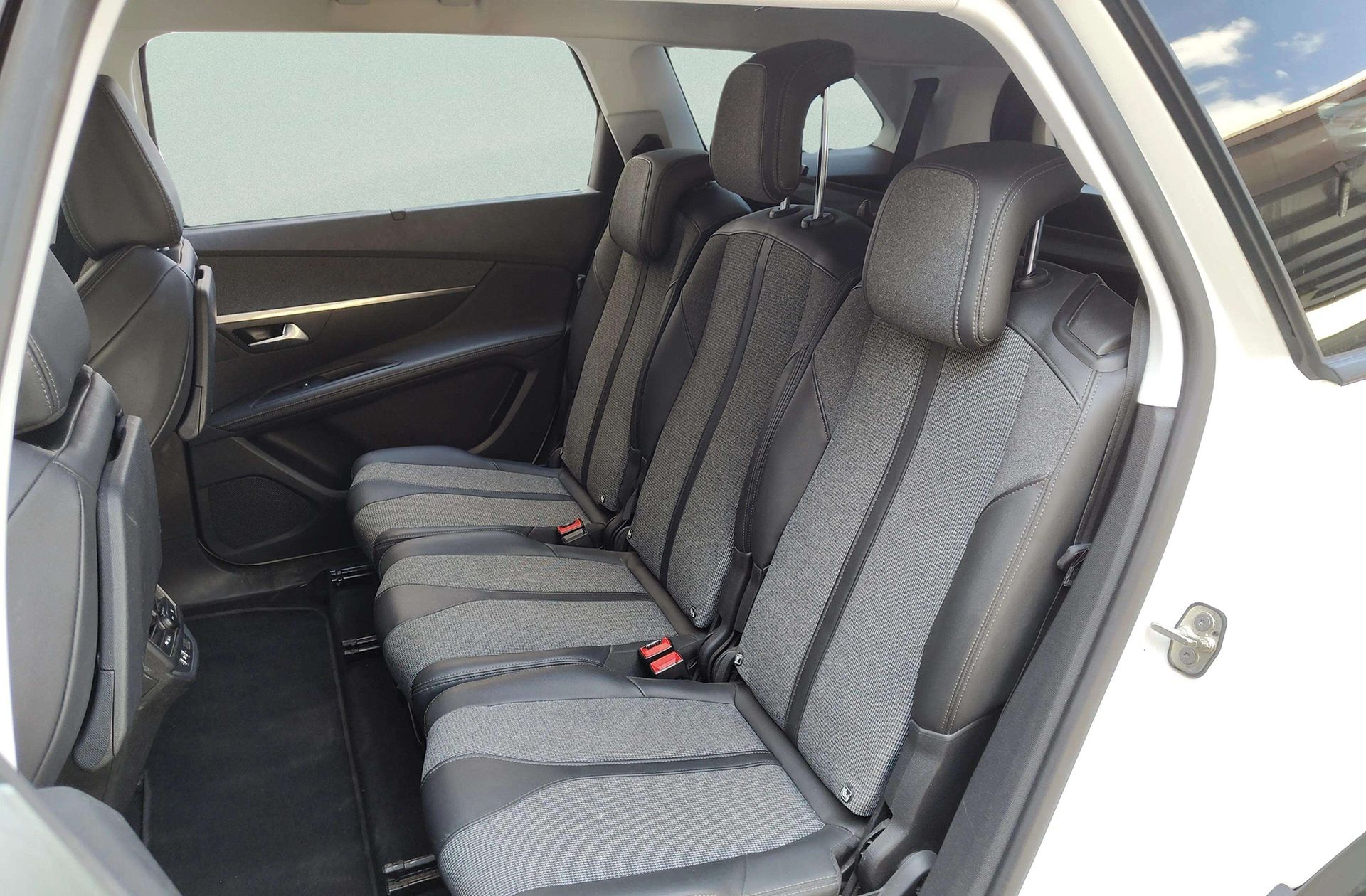 Peugeot 5008 PureTech 130 Allure 7 plazas - foto 14
