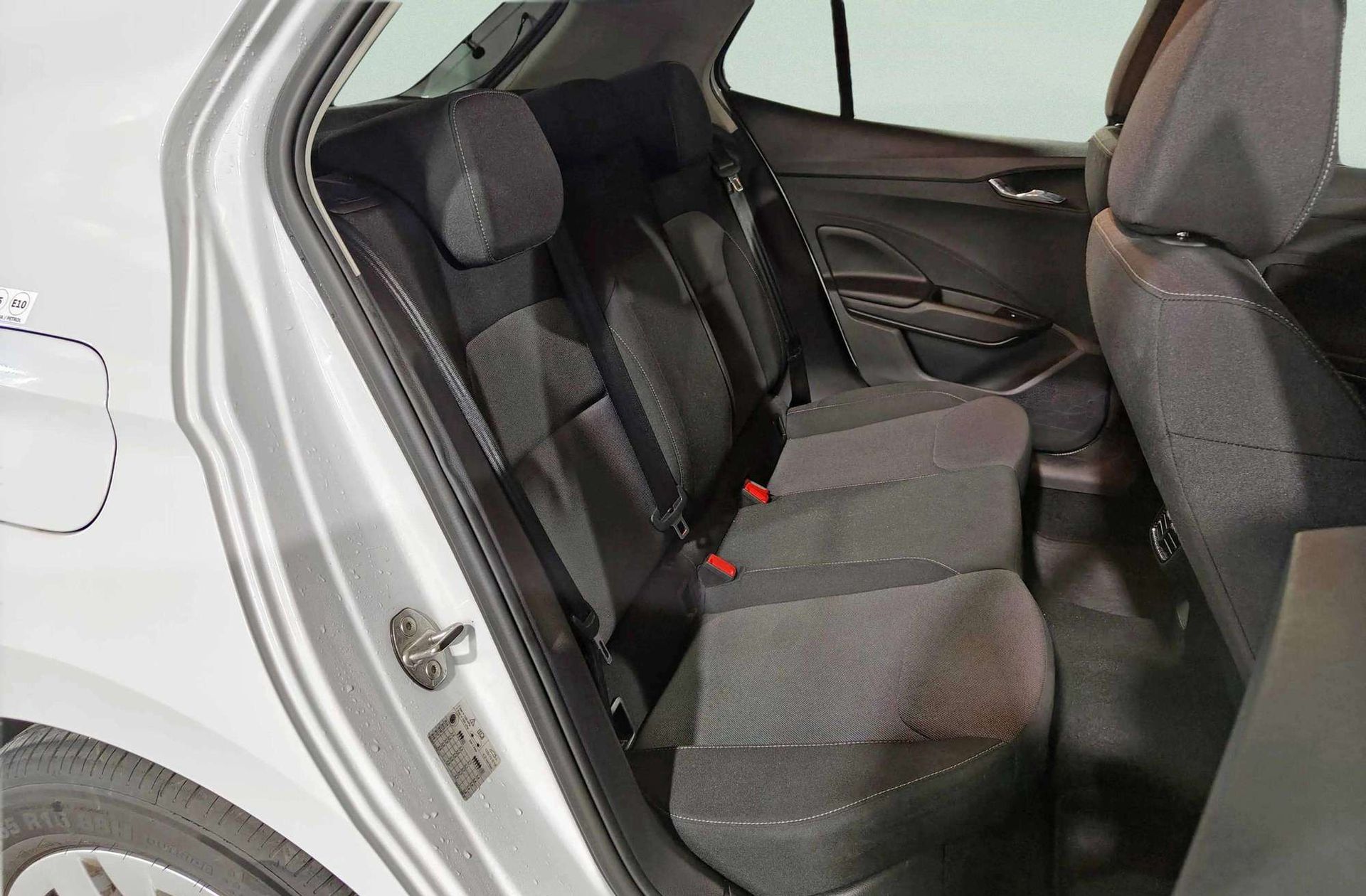 Škoda Fabia 1.0 TSI Selection - foto 13