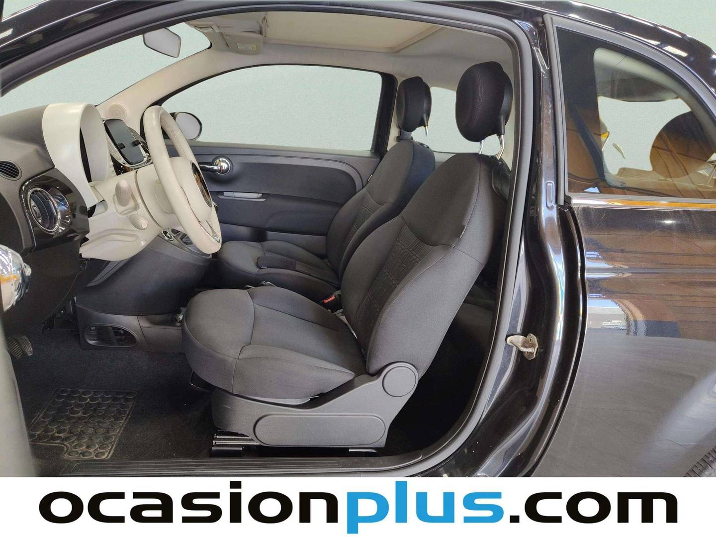 Foto asientos delanteros Fiat 500 Fiat 500 1.0 Hybrid Dolcevita (70 CV)