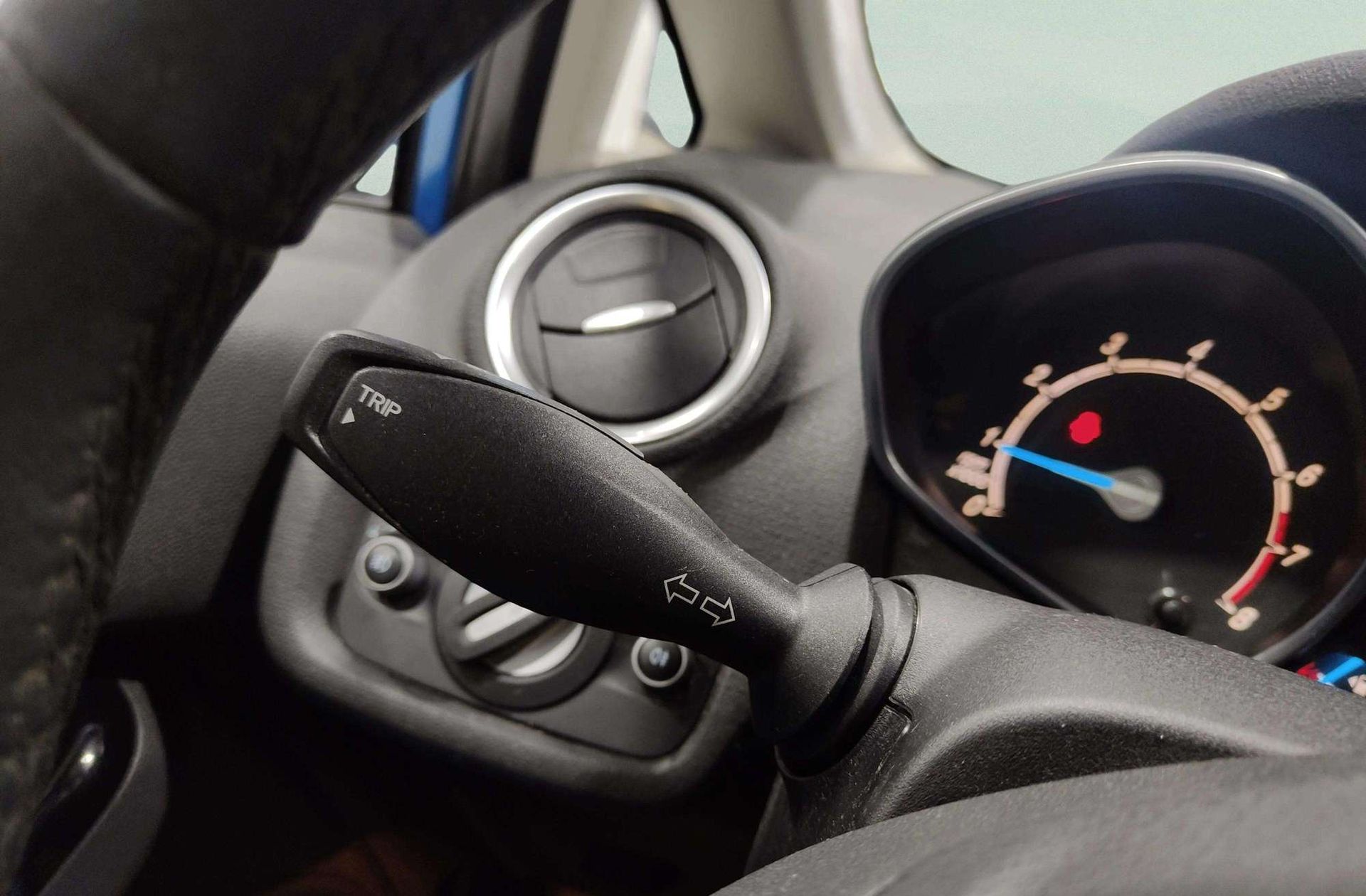 Ford Fiesta 1.0 EcoBoost Titanium - foto 19