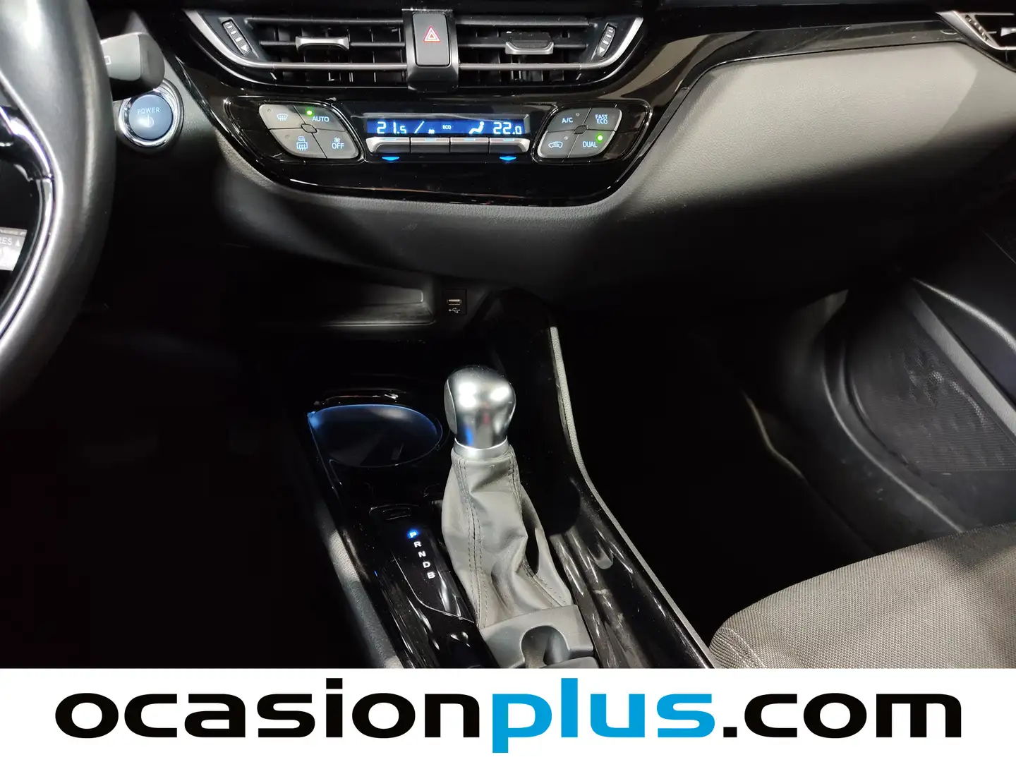 Foto Toyota C-HR Toyota C-HR 1.8 125H Advance (122 CV)