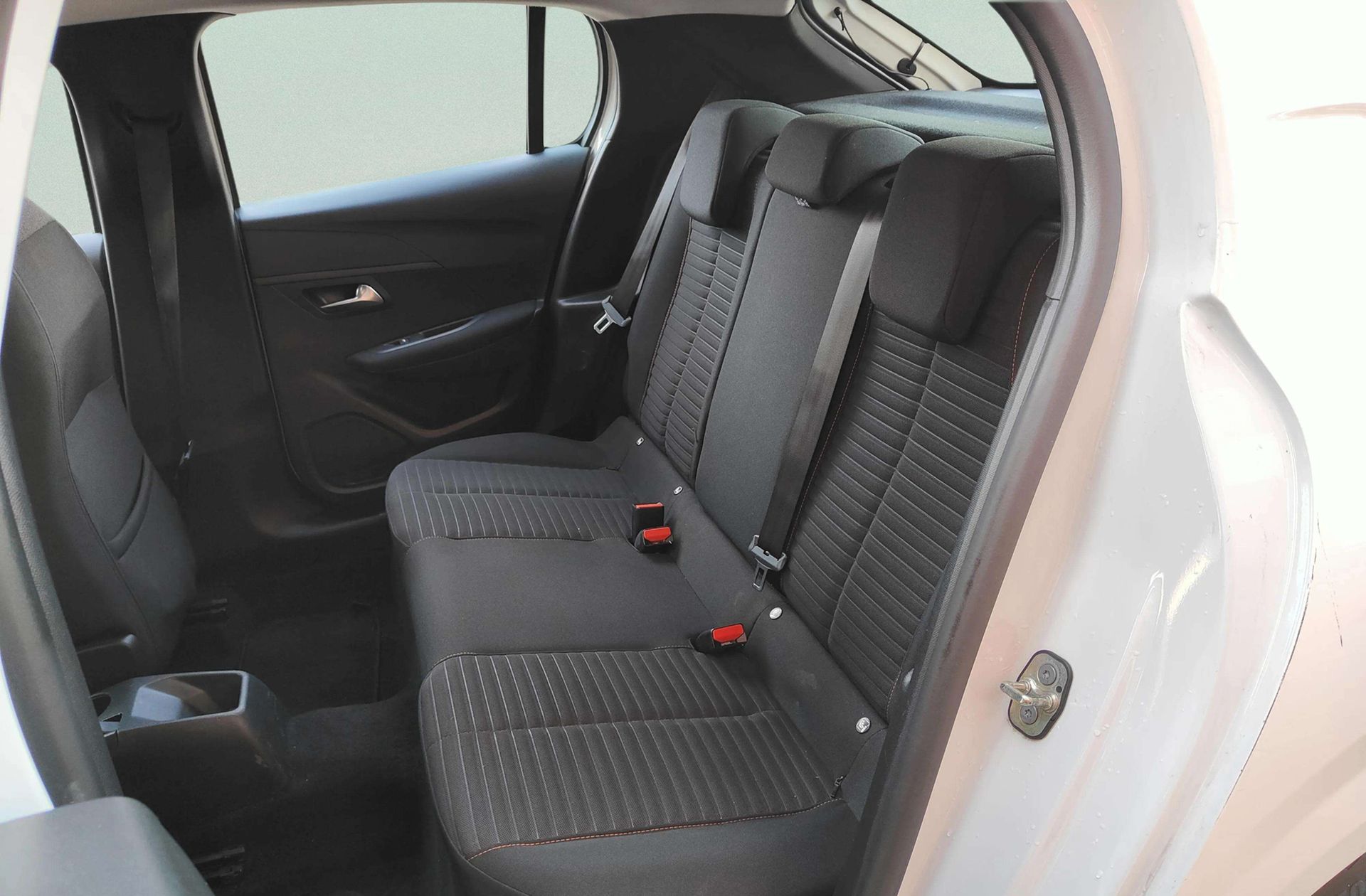 Peugeot 208 BlueHDi 100 Active Pack - foto 12