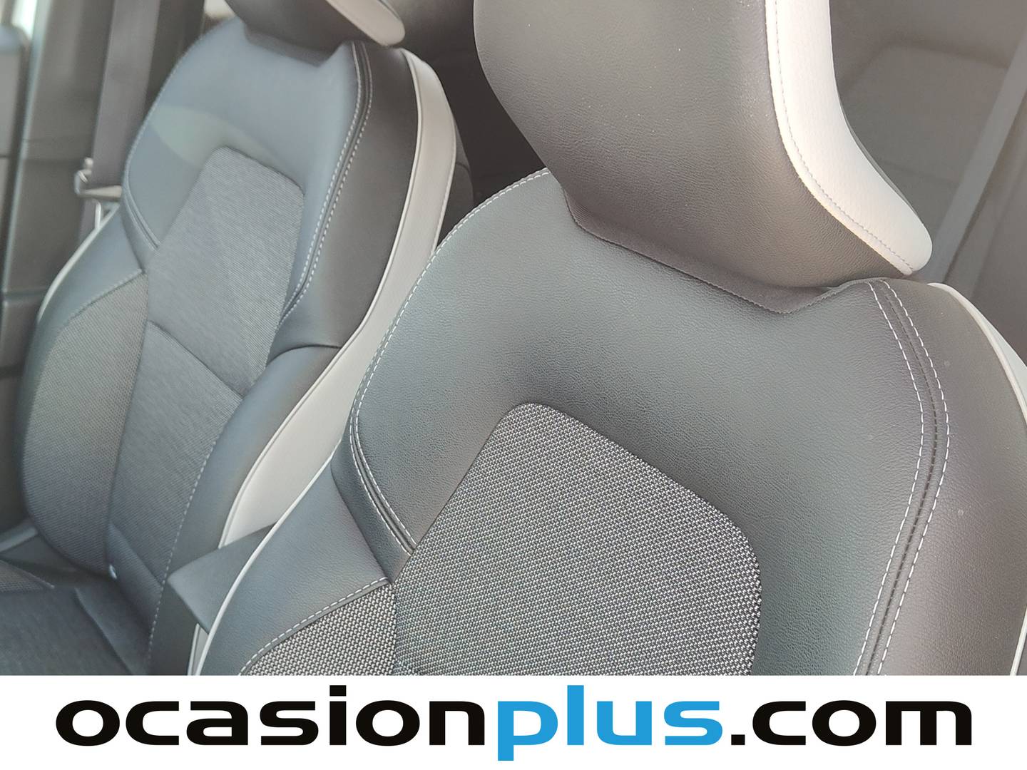Extras y acabados del Renault Captur Renault Captur Zen TCe Micro Híbrido (140 CV) GPF