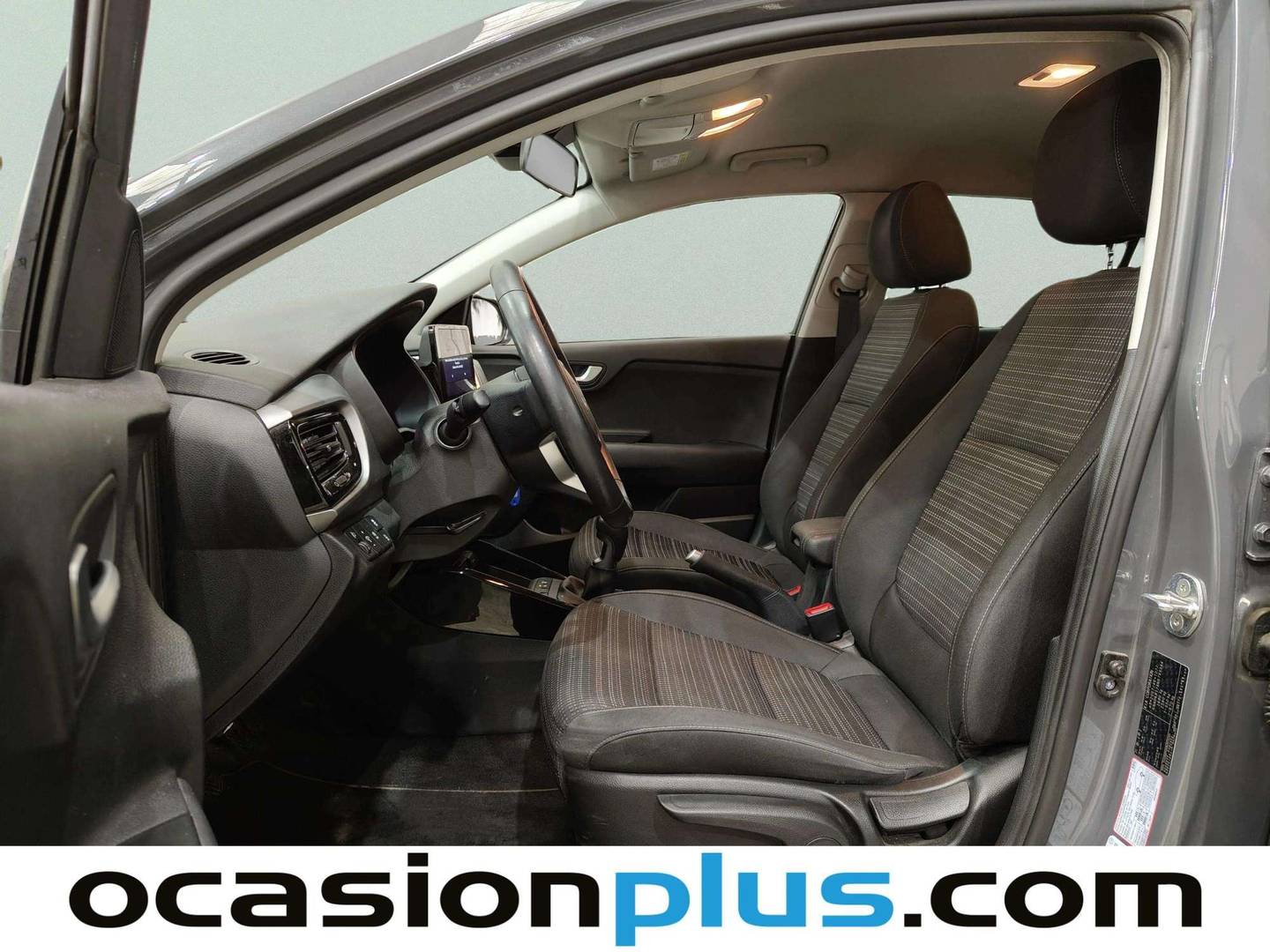 Foto asientos delanteros KIA Stonic KIA Stonic 1.0 T-GDi MHEV Drive iMT (100 CV)