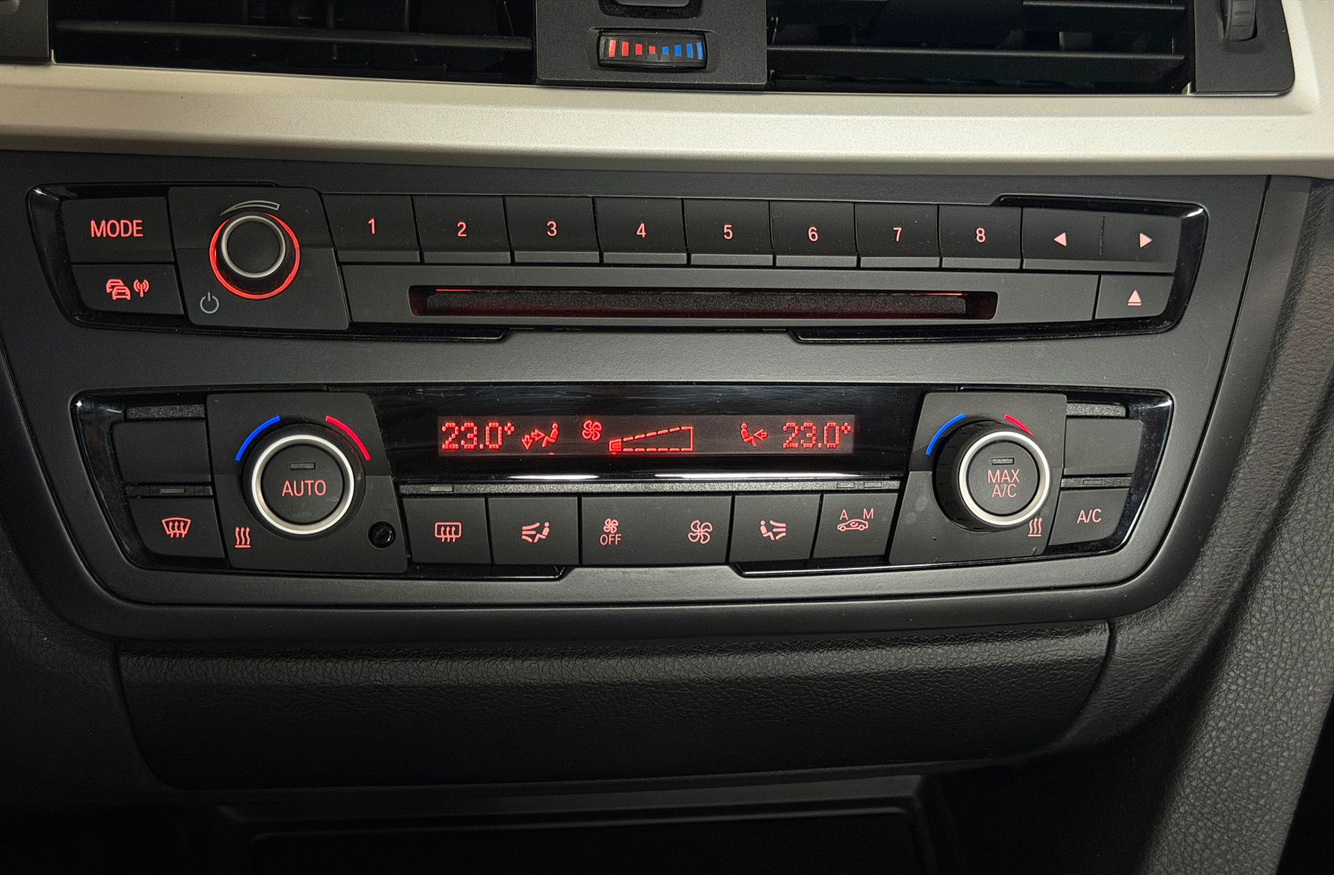 BMW Serie 3 318d - foto 26