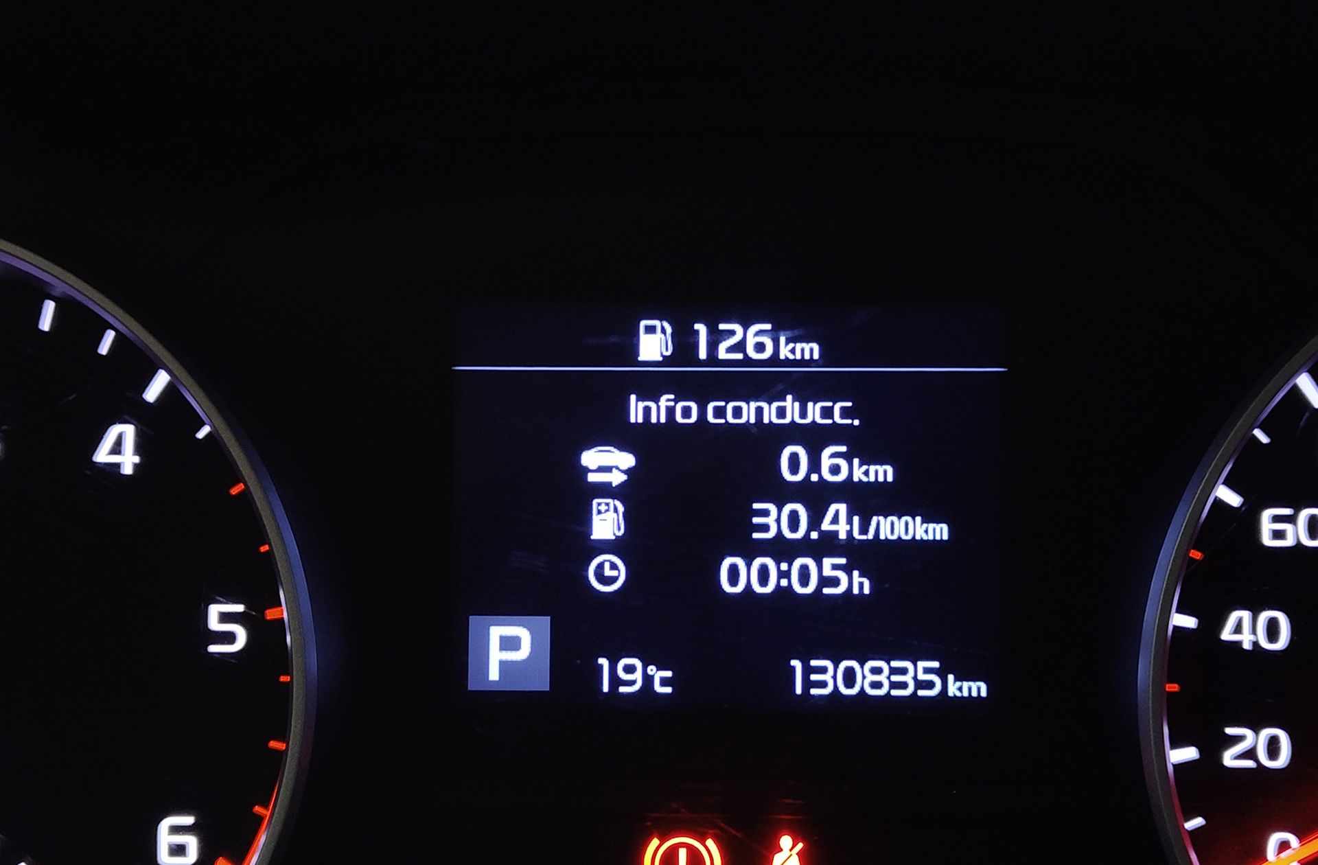 Kia Sportage 1.6 CRDi Business 4x2 DCT - foto 10