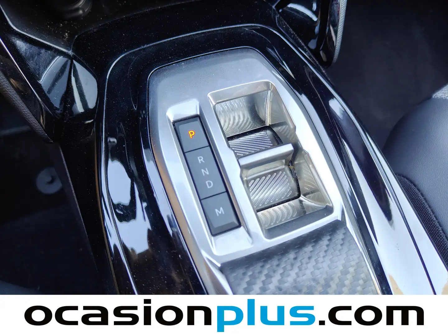 Foto Peugeot 2008 Peugeot 2008 Allure Hybrid eDCS6  (136 CV)