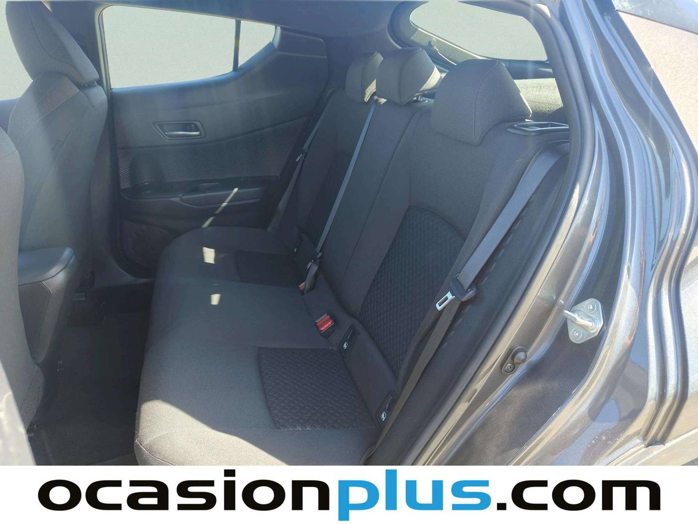 Foto asientos traseros Toyota C-HR Toyota C-HR 1.8 125H Active (122 CV)